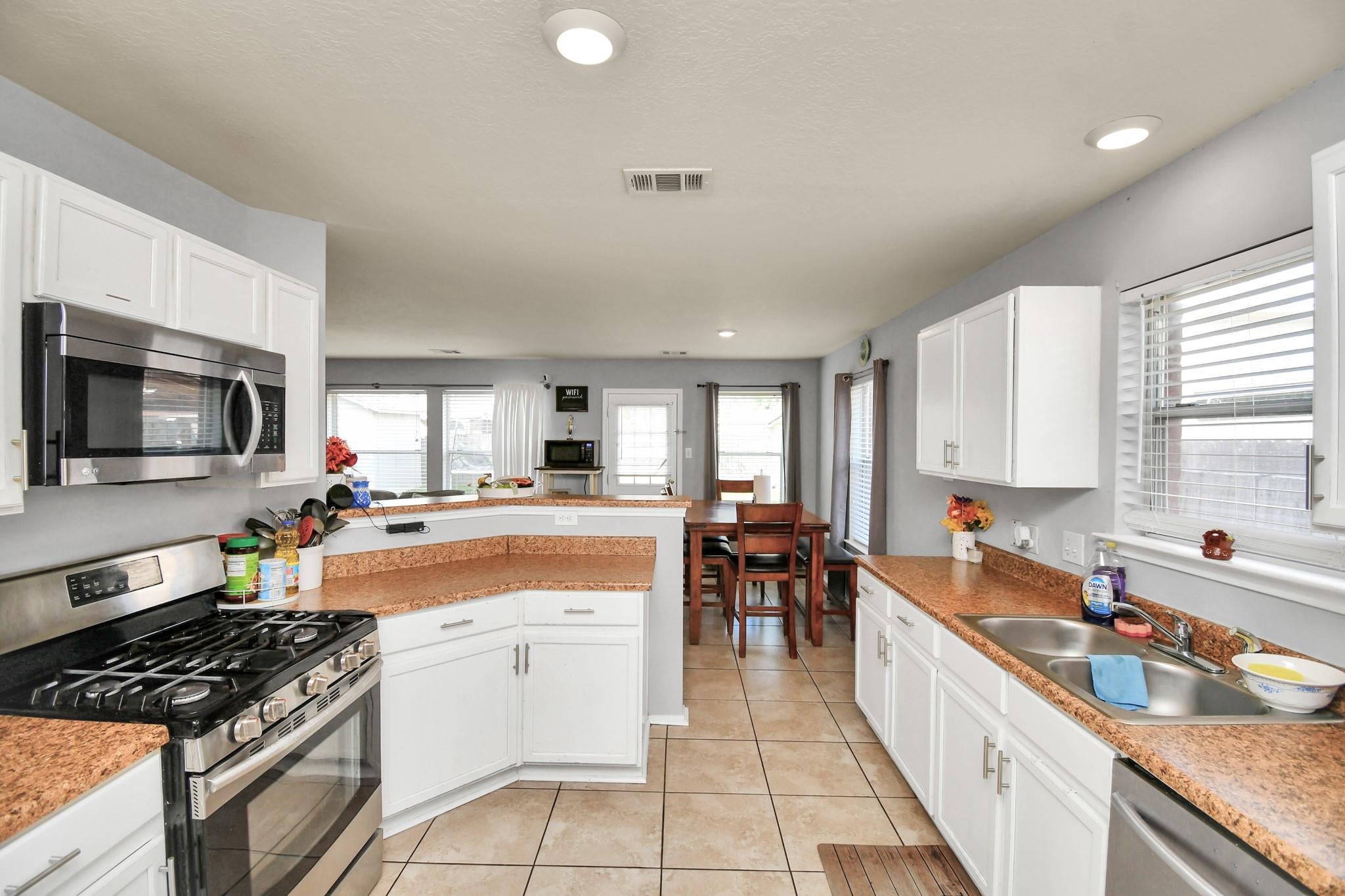 803 N Vista Dr, Houston, TX 77073 photo