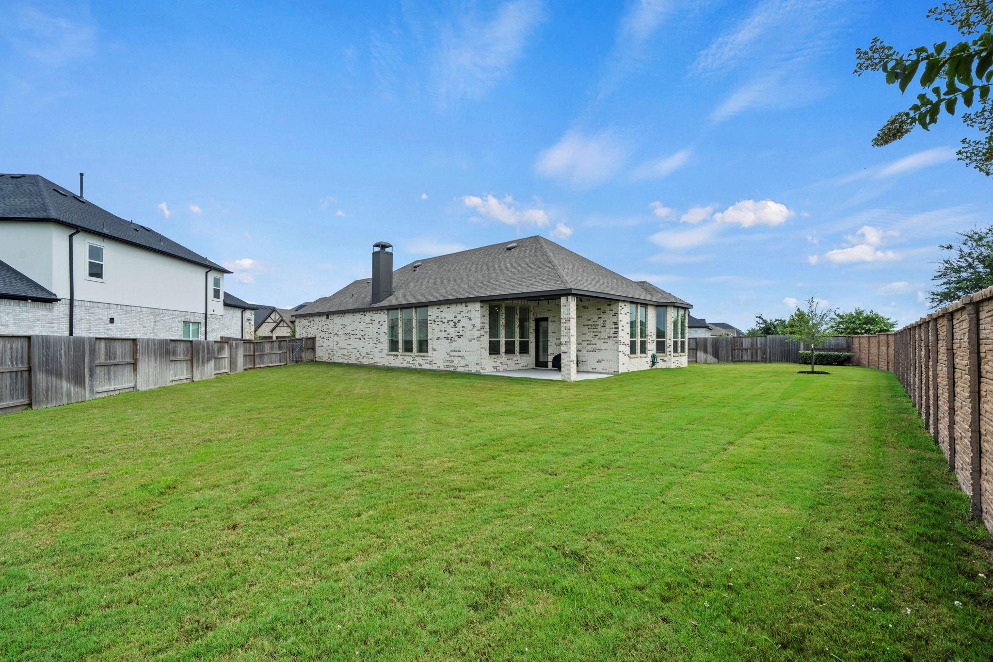 10319 Bison Dr, Rosharon, TX 77583 photo