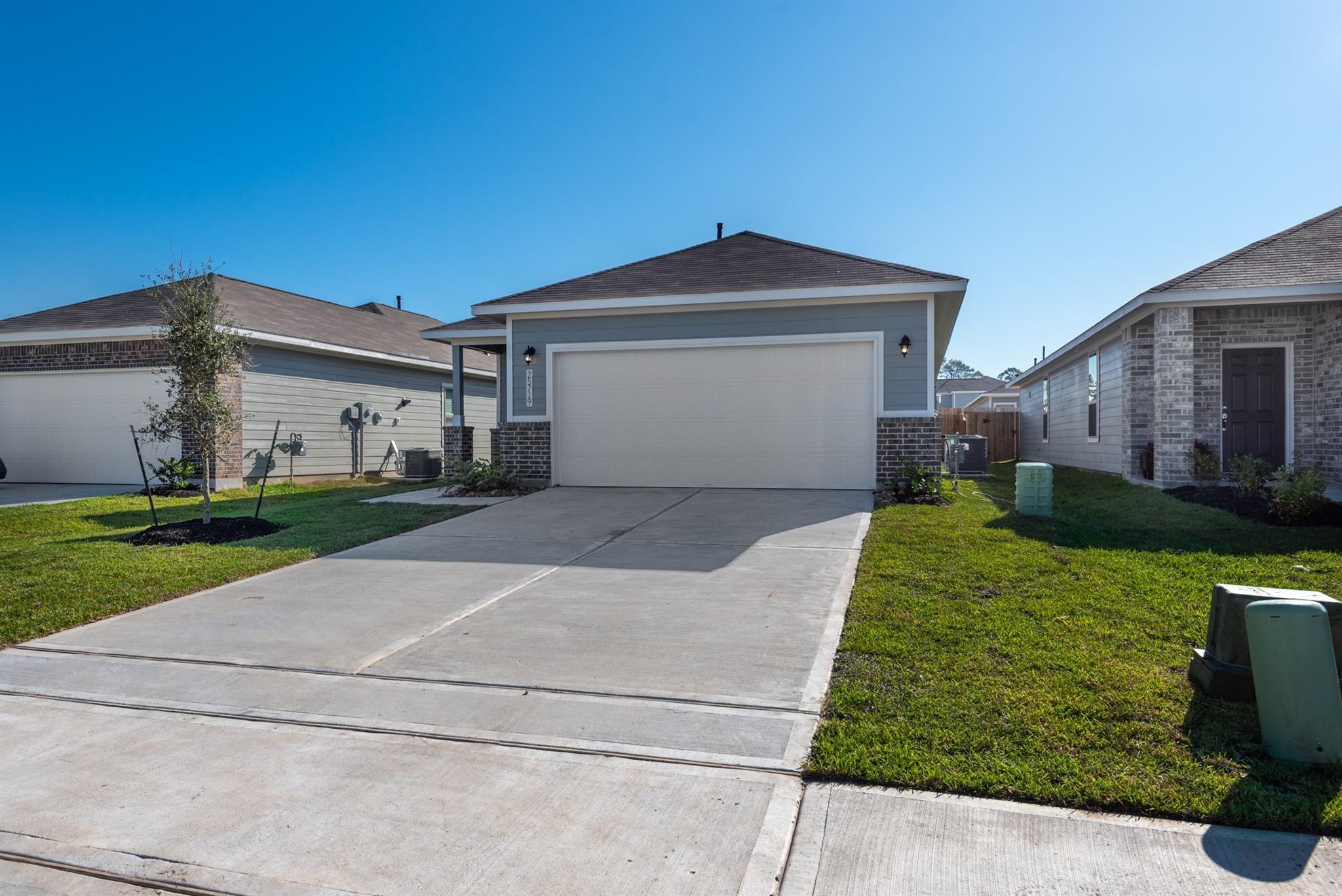 25719 Northpark Palm Drive Dr, Porter, TX 77365 photo