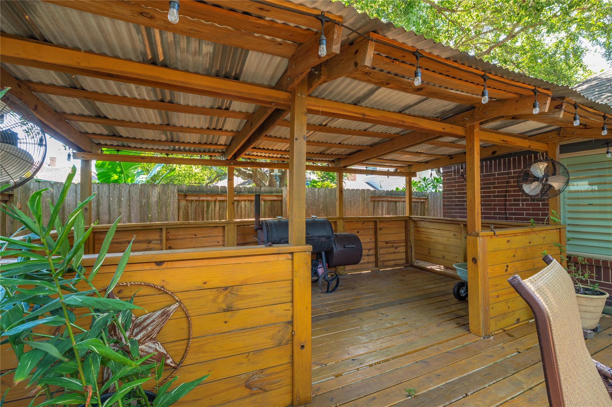 2025 Sandy Coast Cir, League City, TX 77573 photo
