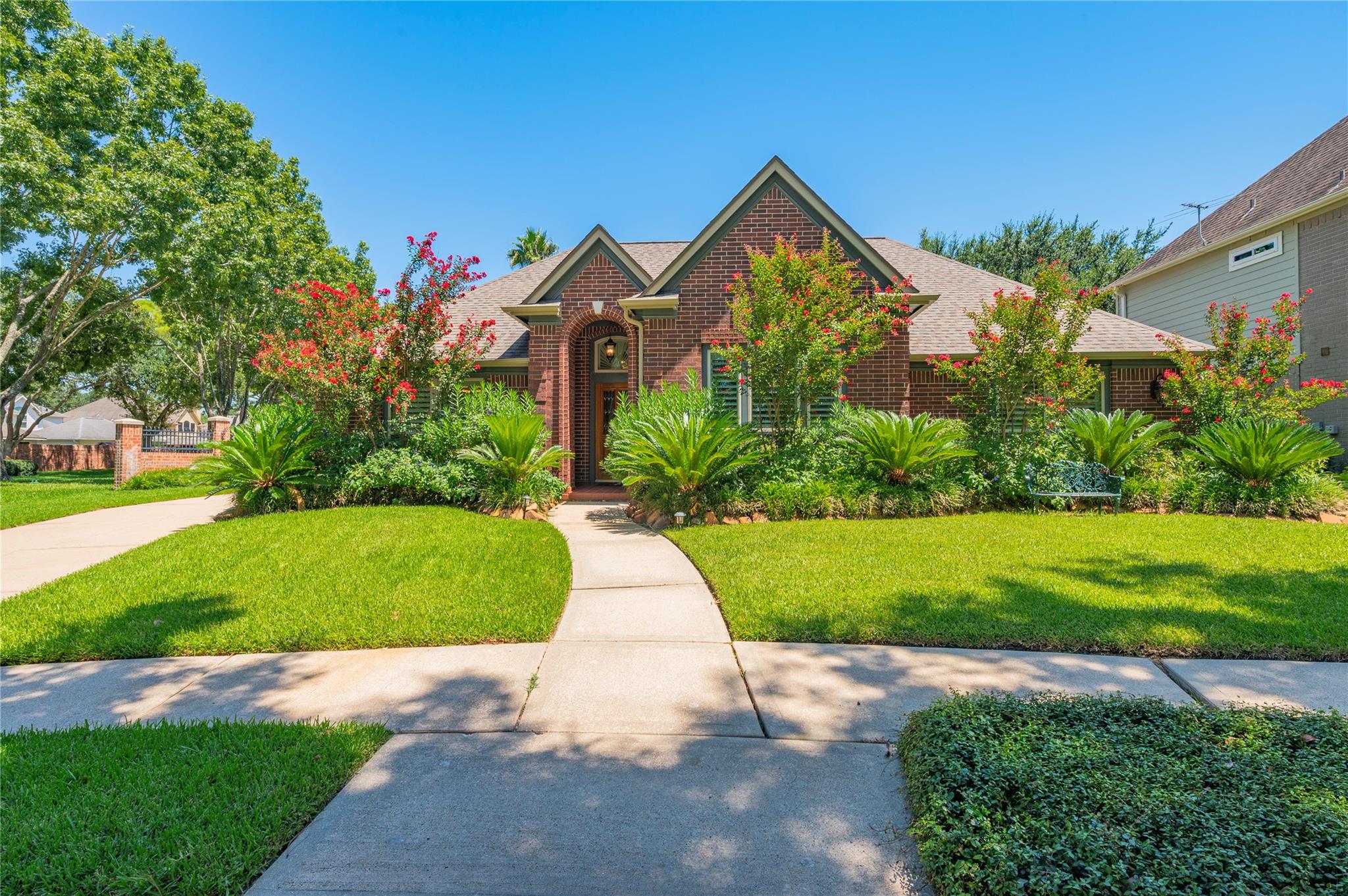 2025 Sandy Coast Cir, League City, TX 77573 photo