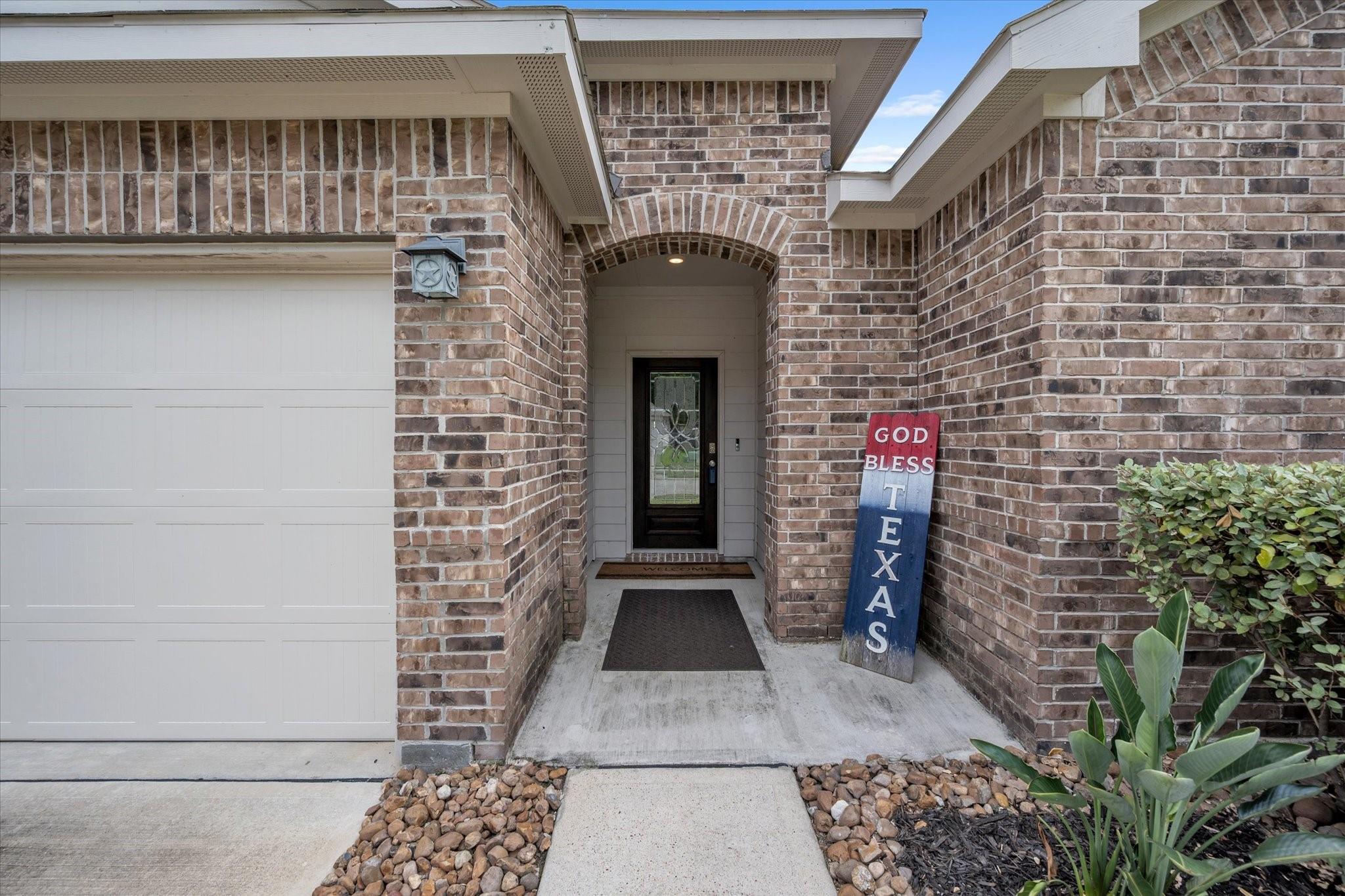 11739 Bari Reef Ln, Conroe, TX 77304 photo