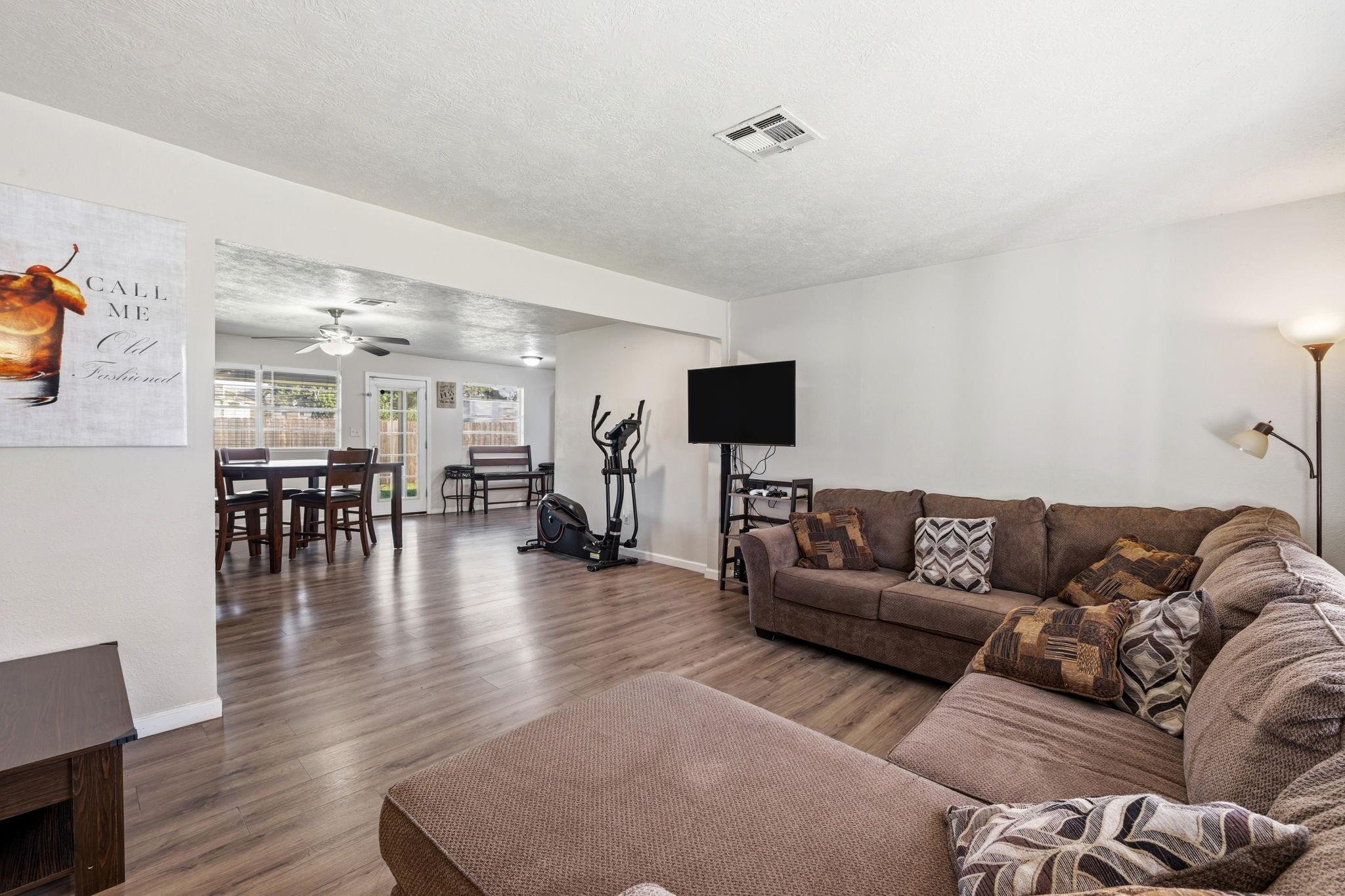 4502 Sage Cir, Baytown, TX 77521 photo