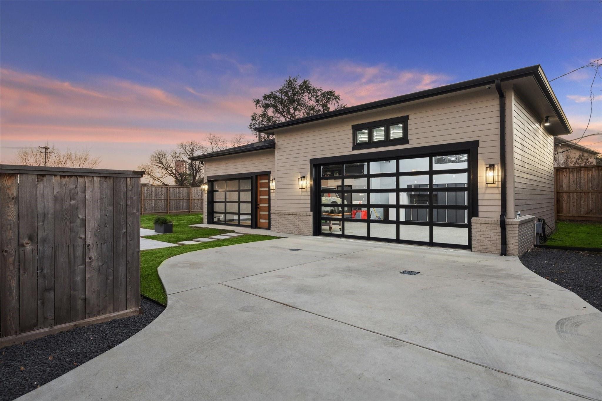 7516 Morningside Dr, Houston, TX 77030 photo
