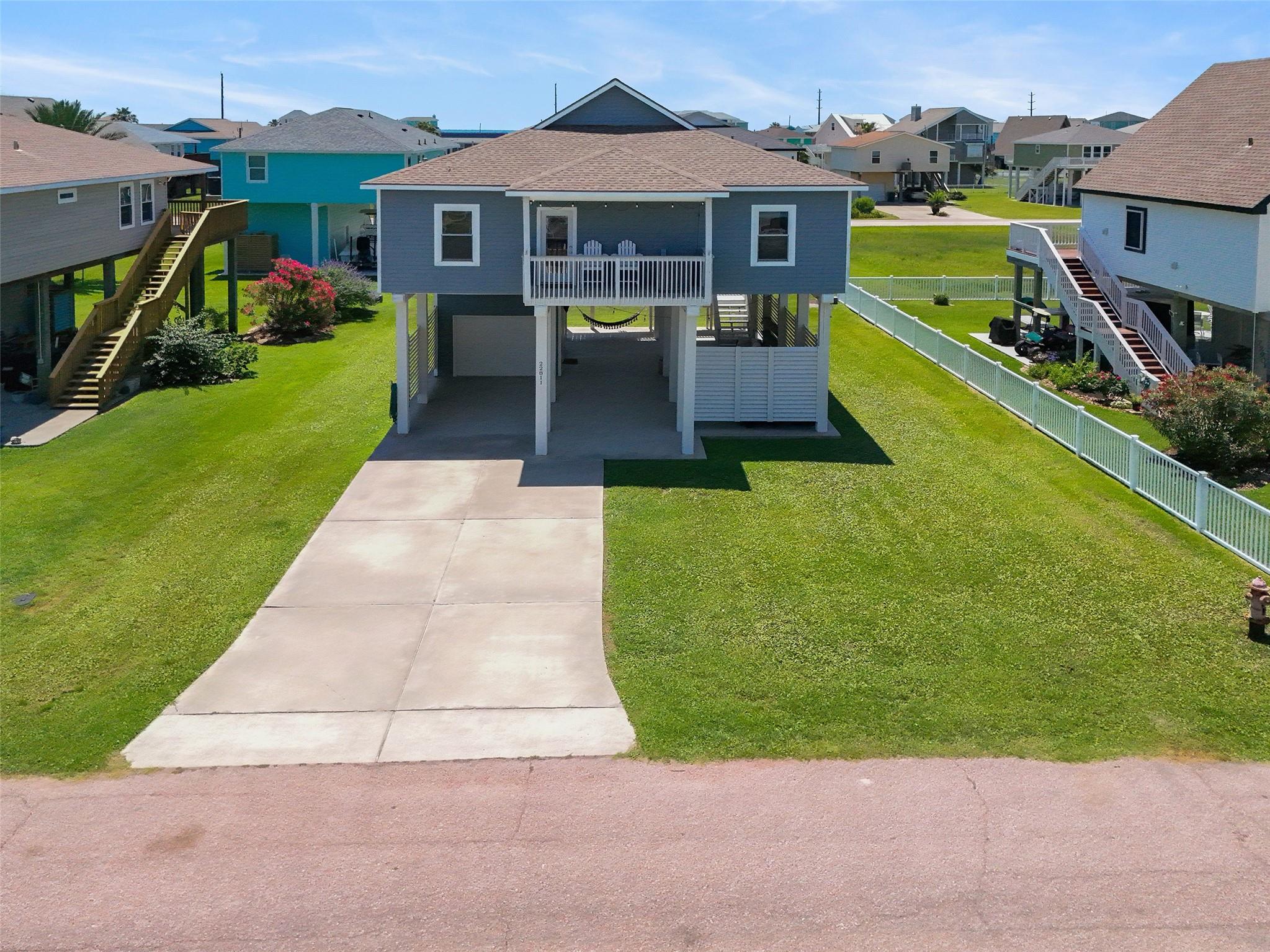 22811 Miramar St, Galveston, TX 77554