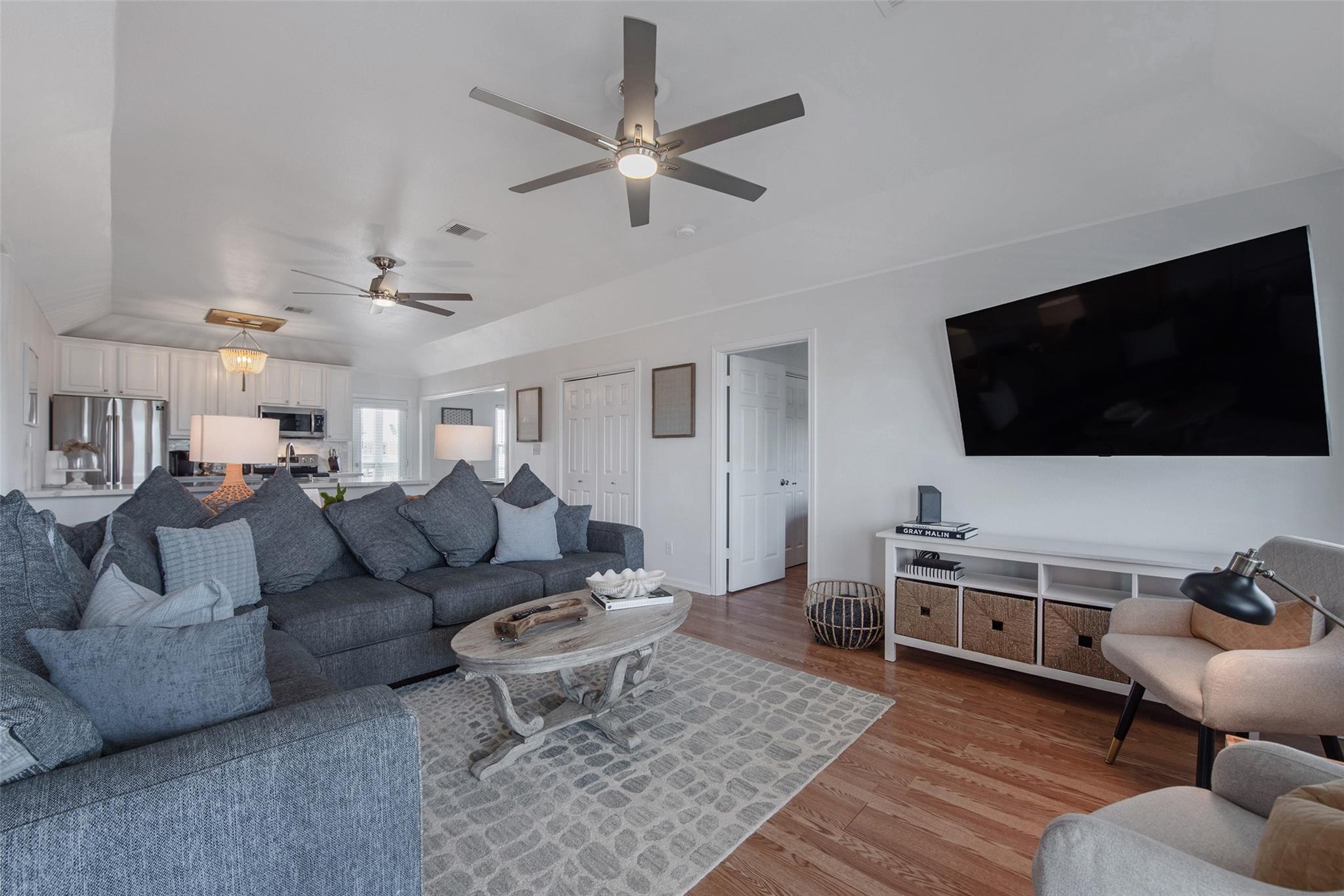 22811 Miramar St, Galveston, TX 77554 photo