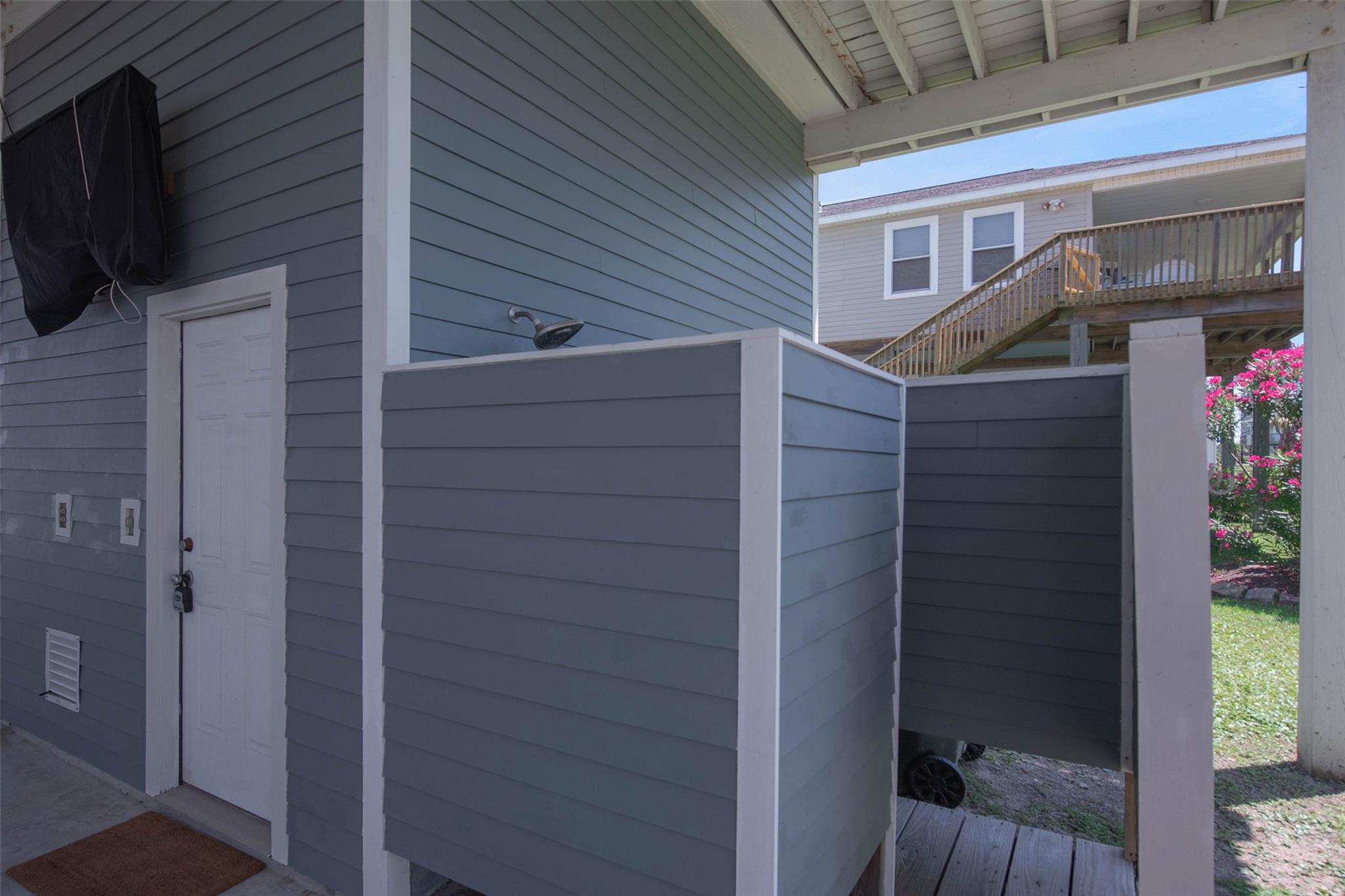 22811 Miramar St, Galveston, TX 77554 photo