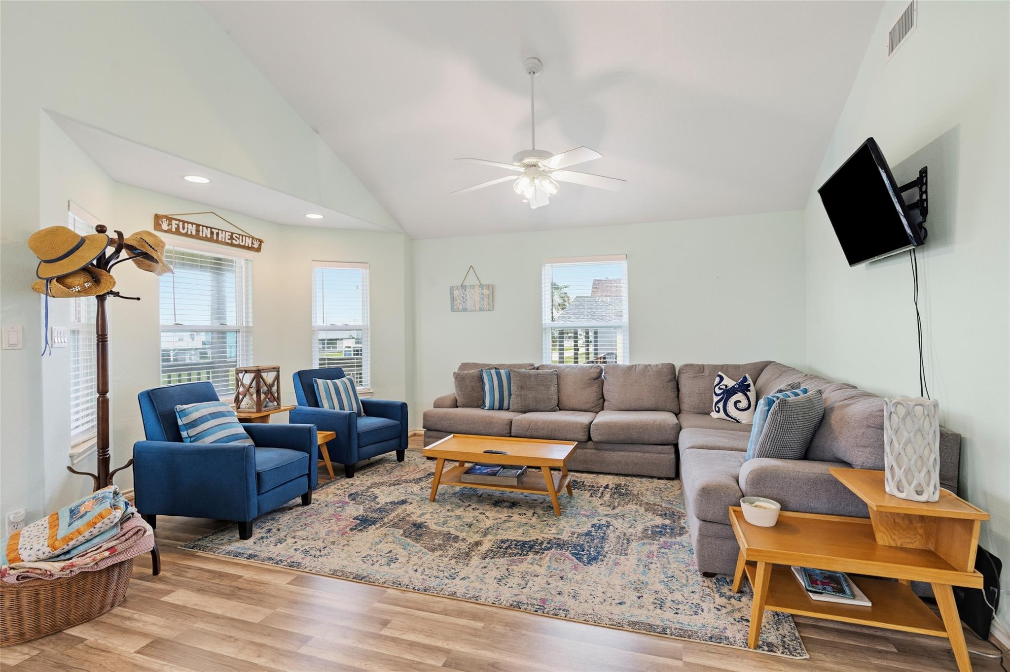 4122 Kent Dr, Galveston, TX 77554 photo