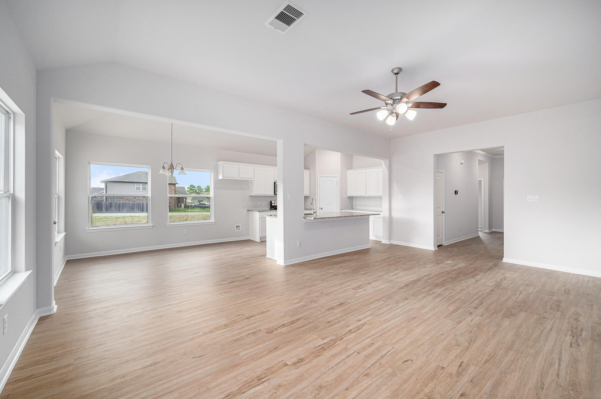 12408 Hackberry Dr, Willis, TX 77318 photo