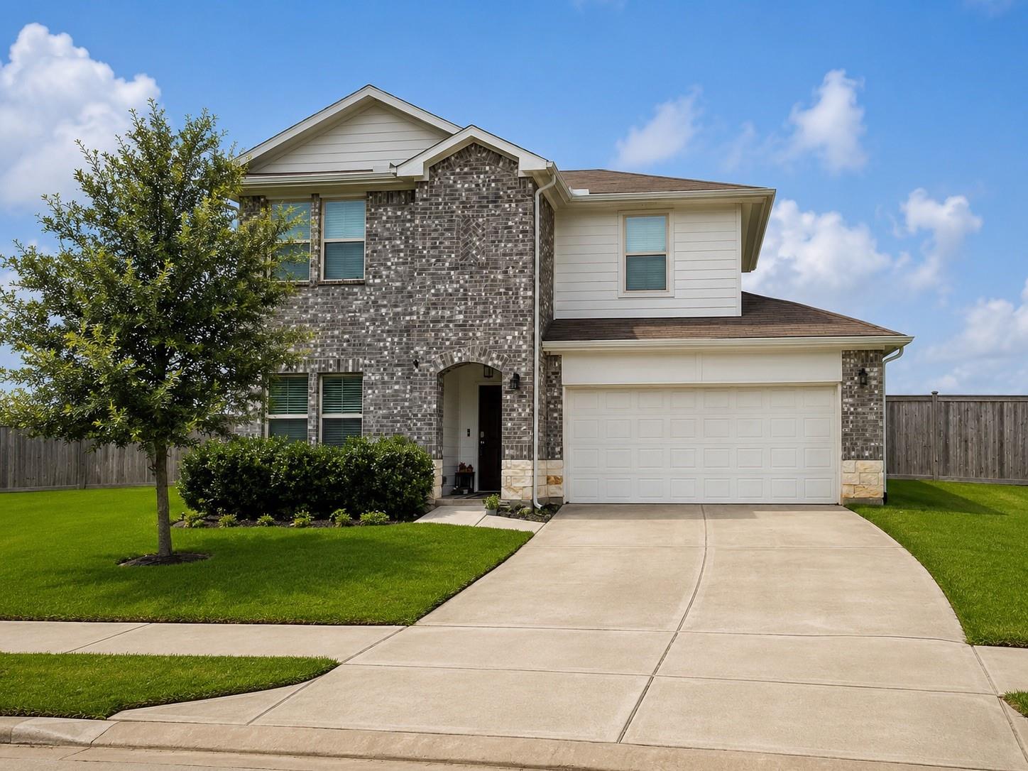 12001 New River Ct, Conroe, TX 77384