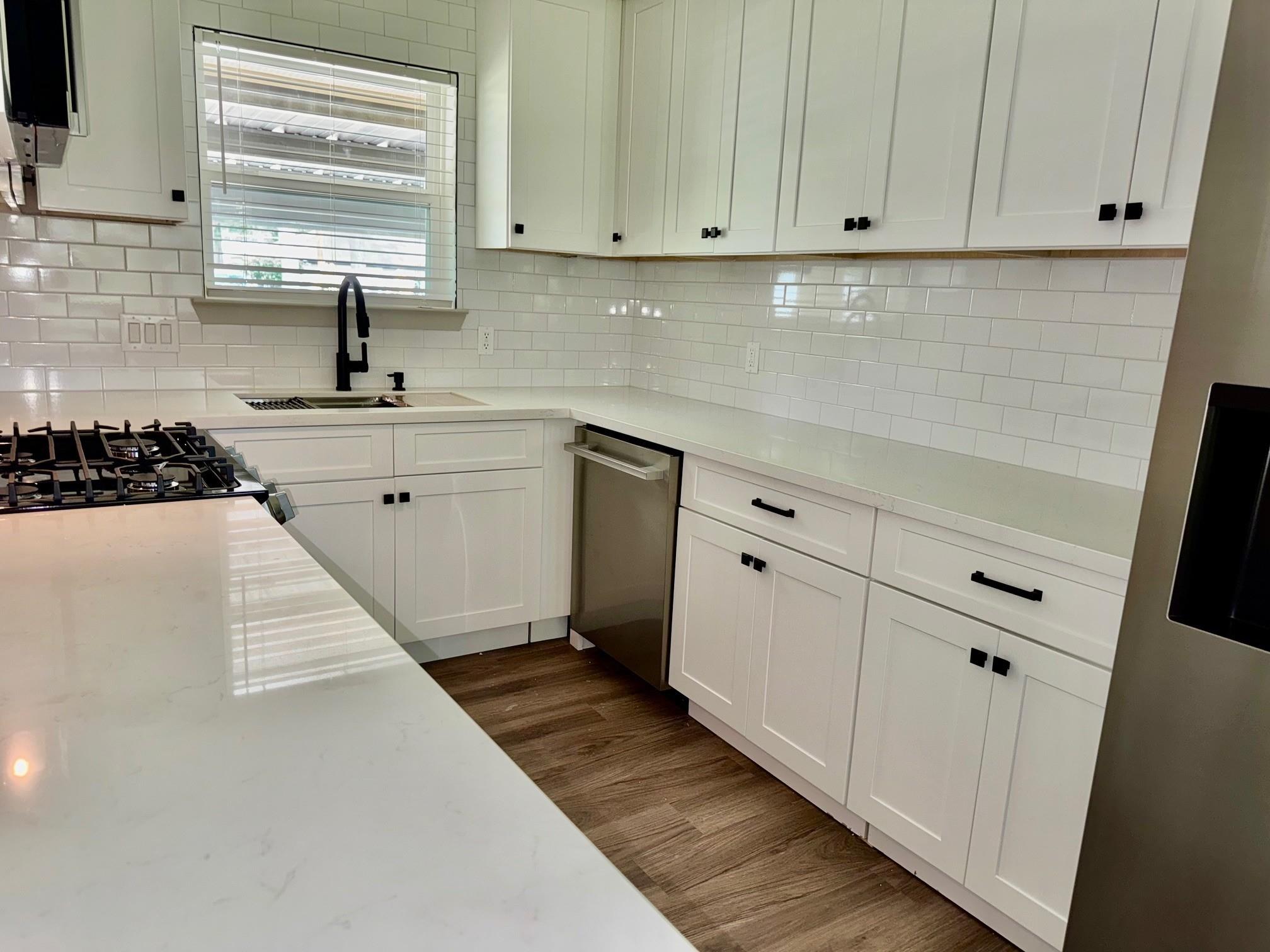1303 S Franklin Ave, Cleveland, TX 77327 photo