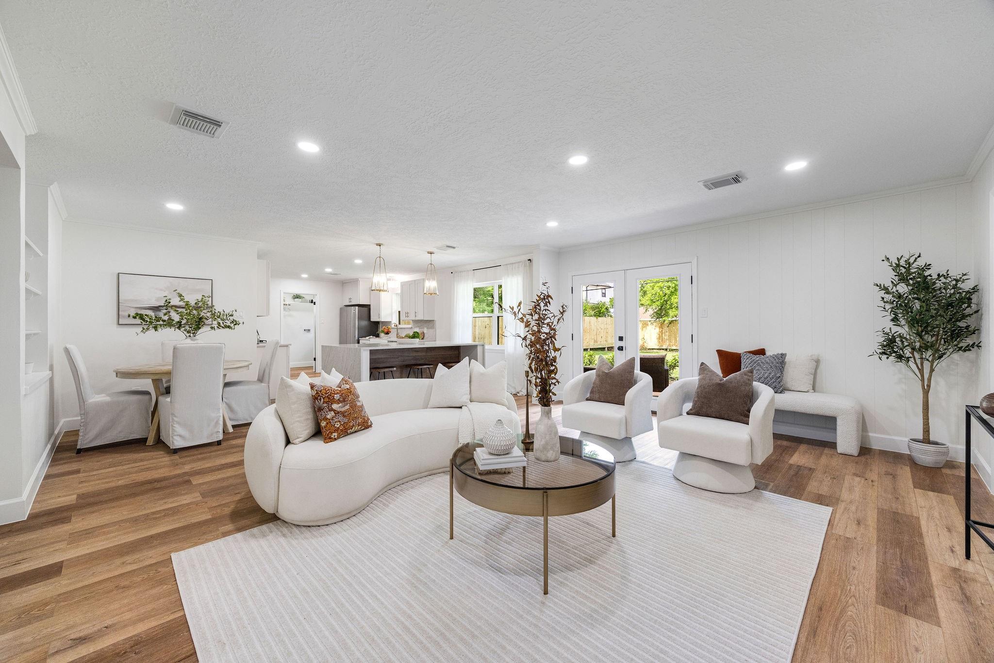 8713 Timberside Dr, Houston, TX 77025