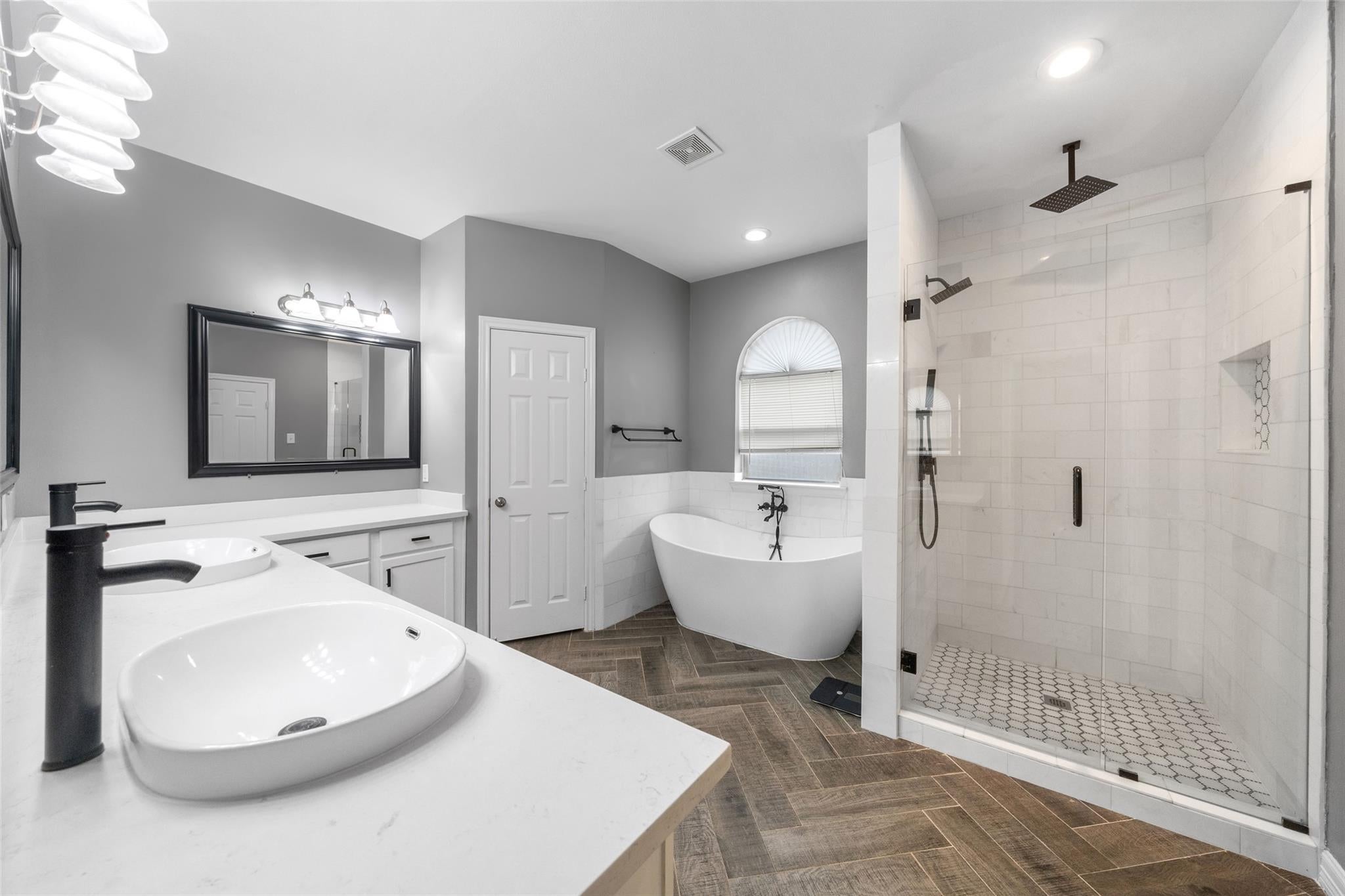 718 Diamondhead Blvd, Crosby, TX 77532