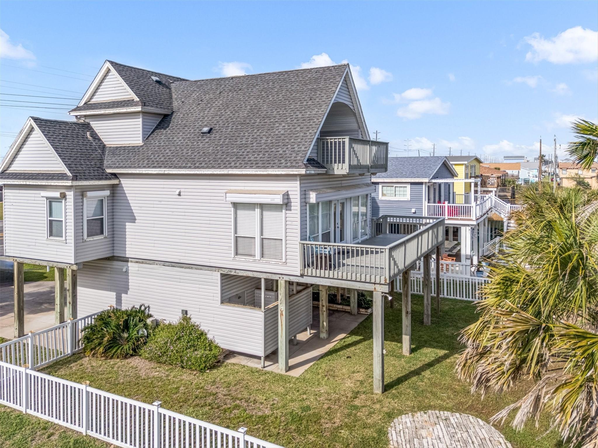 21519 San Luis Pass Rd, Galveston, TX 77554 photo