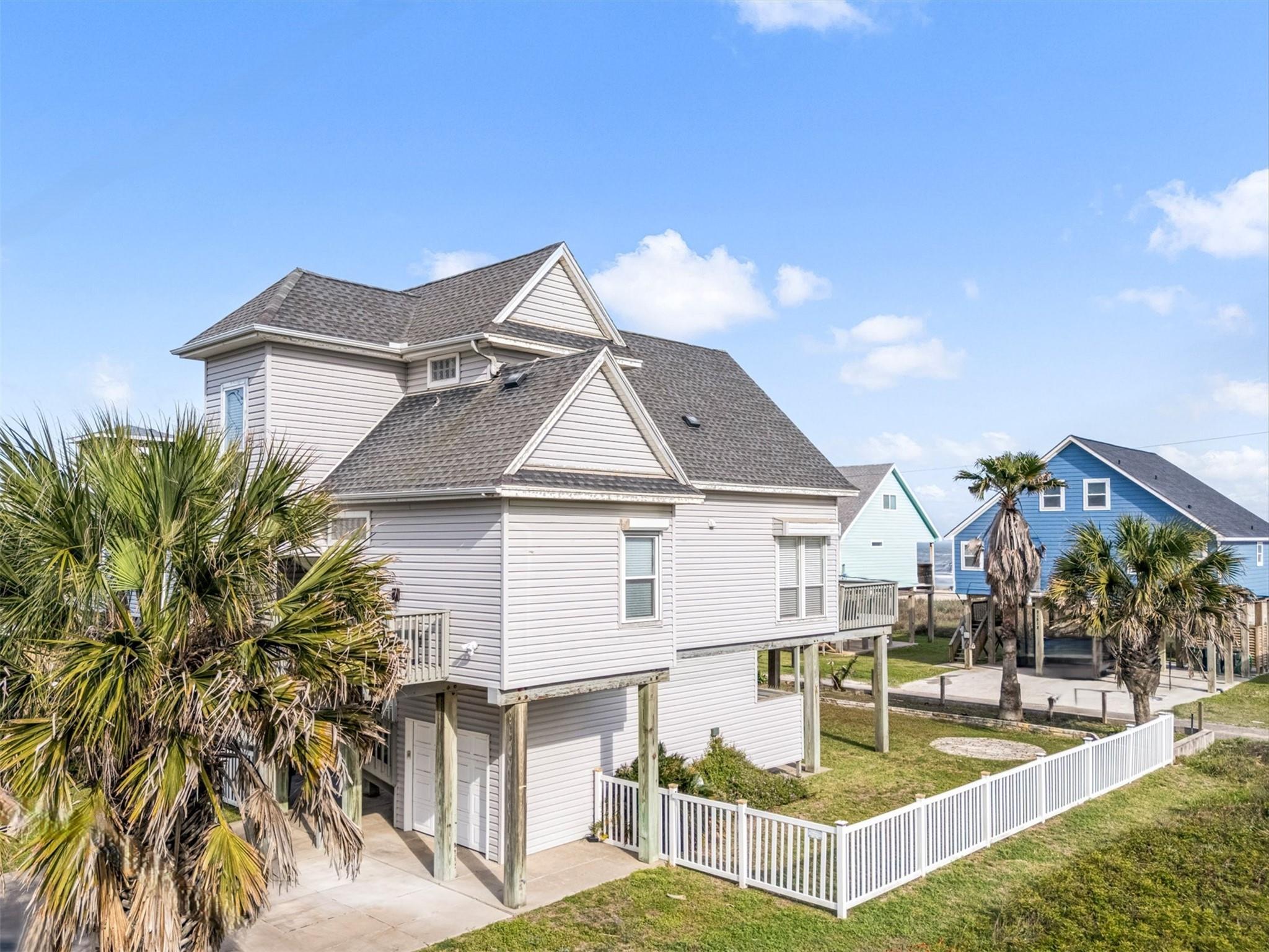21519 San Luis Pass Rd, Galveston, TX 77554 photo