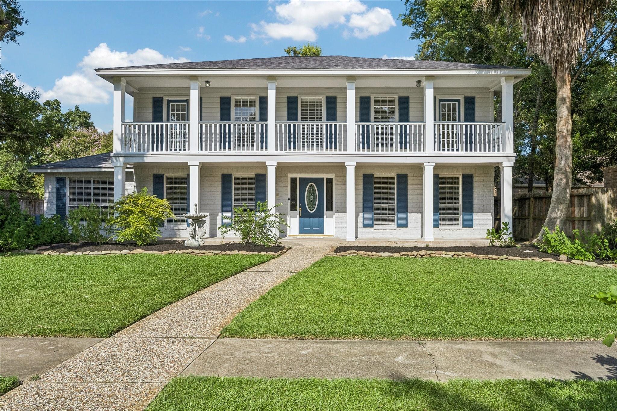 1026 Cragmore Dr, Seabrook, TX 77586