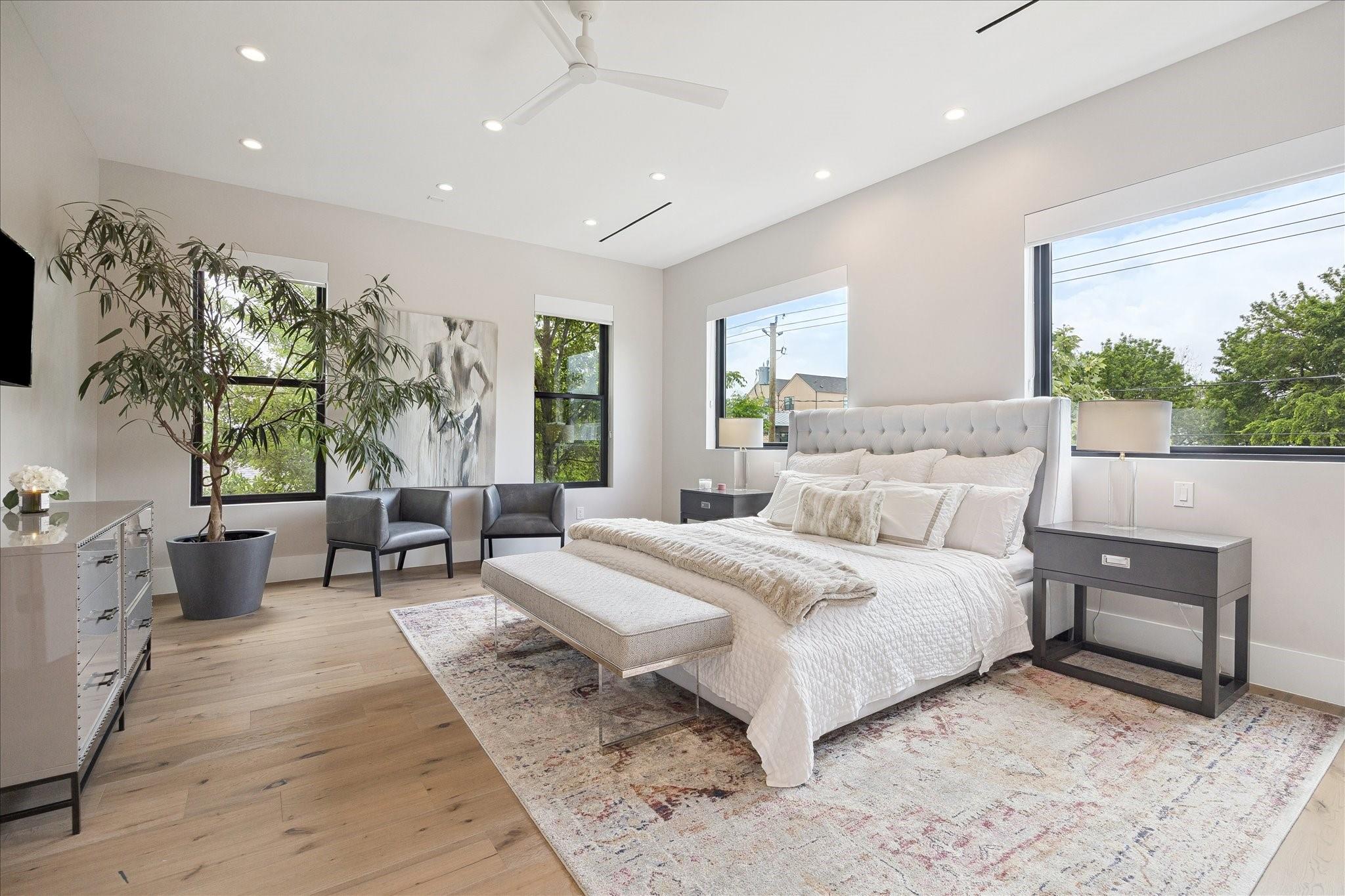 1306 Willard St, Houston, TX 77006
