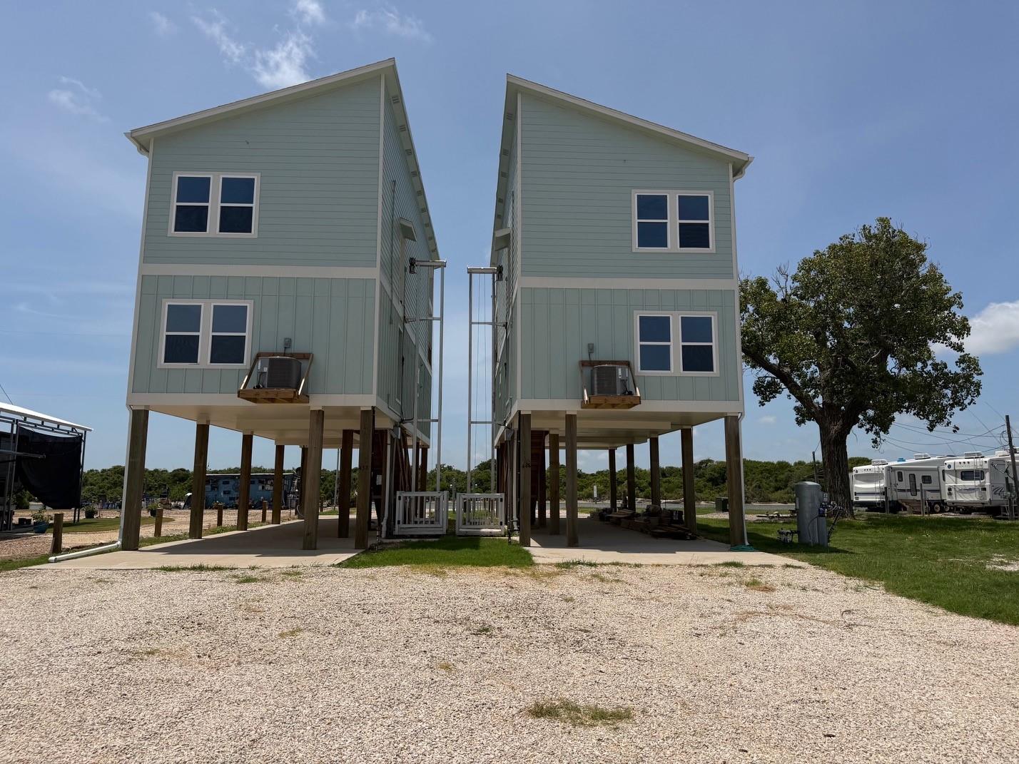 442 Private Road 670, Matagorda, TX 77457