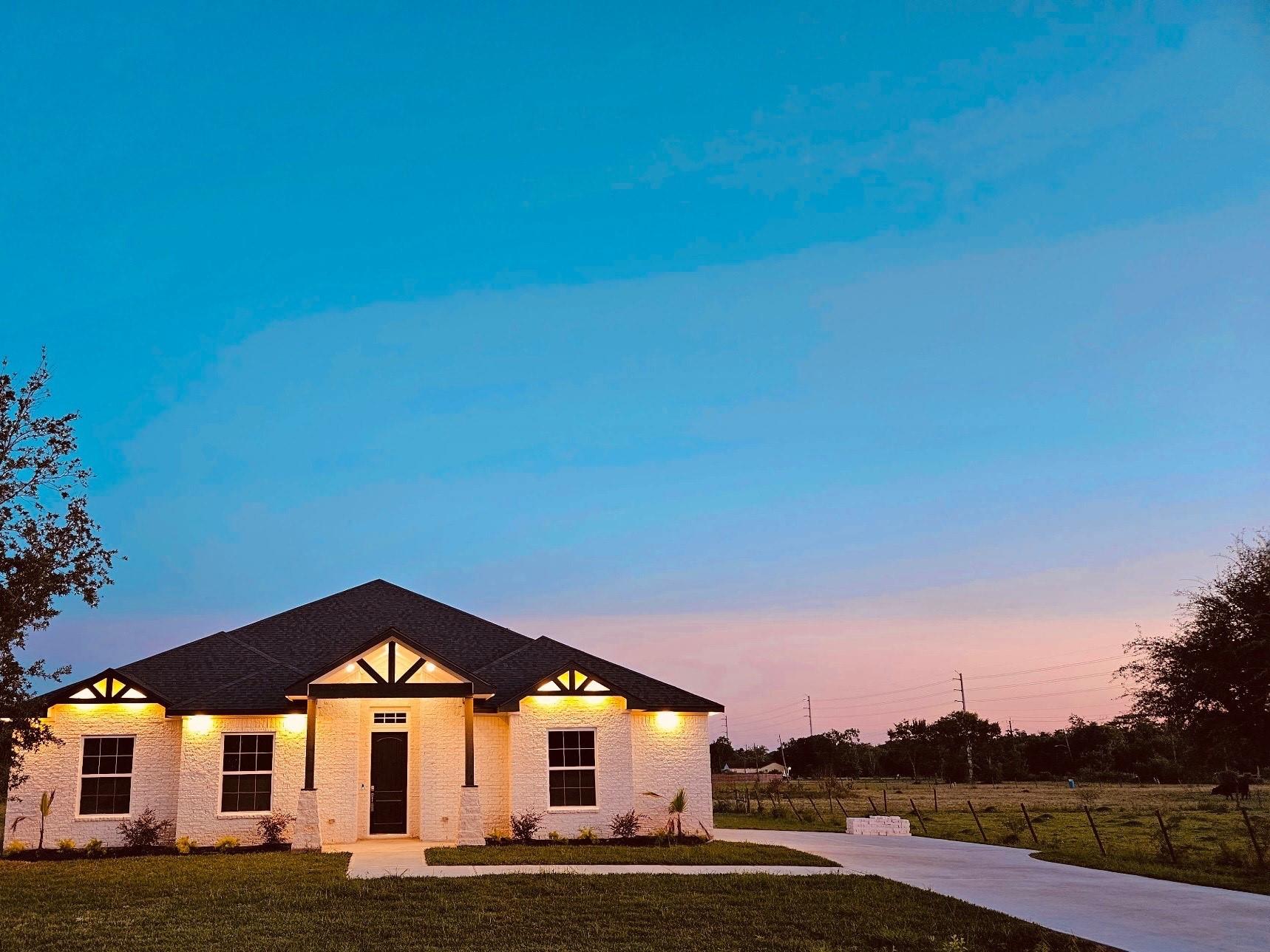 7717 Prairie St, Hitchcock, TX 77563 photo