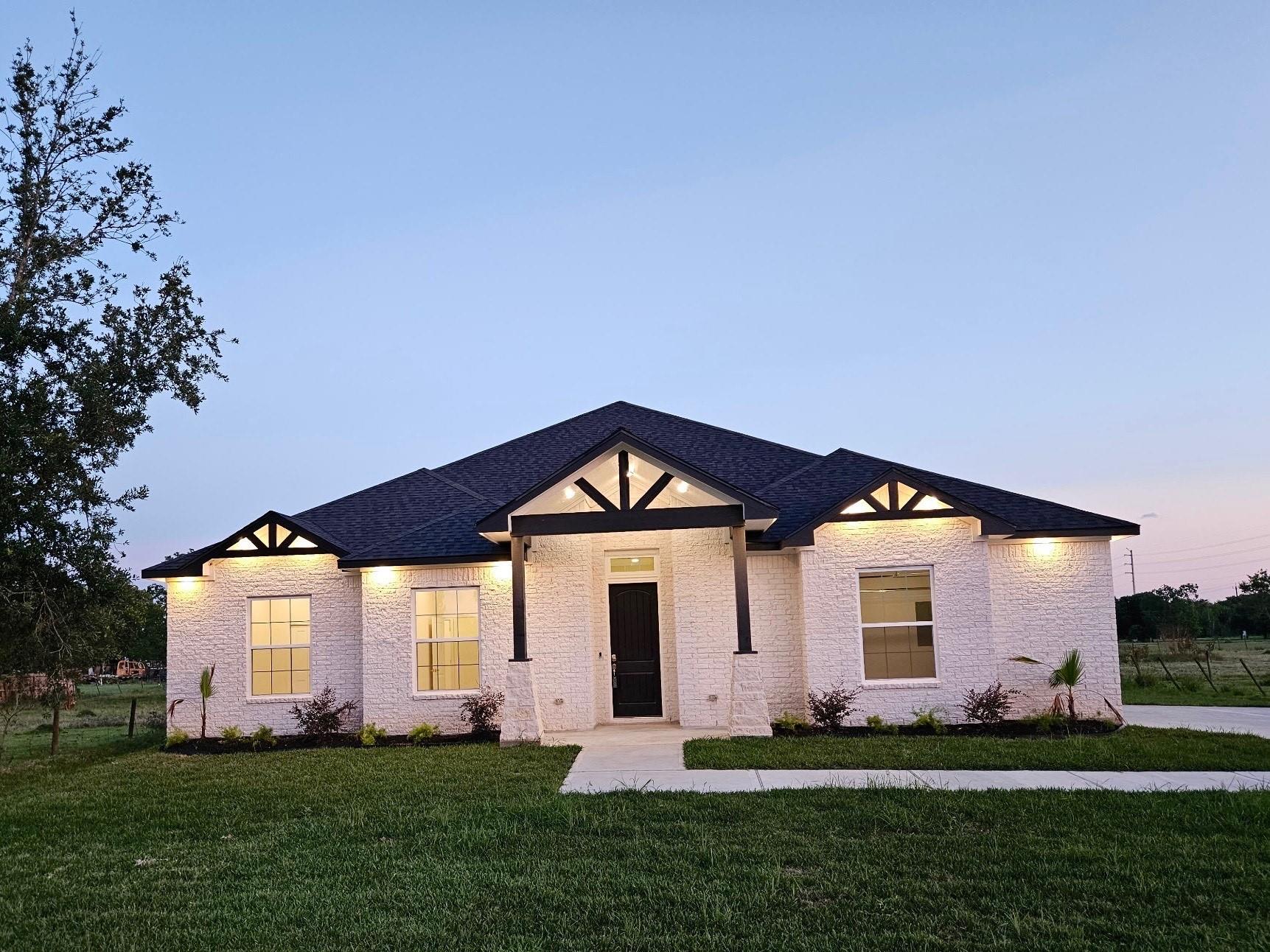 7717 Prairie St, Hitchcock, TX 77563 photo