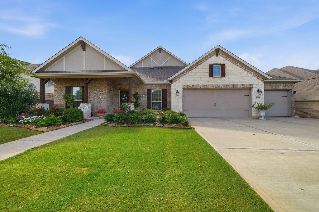 9614 Carson Ln, Iowa Colony, TX 77583