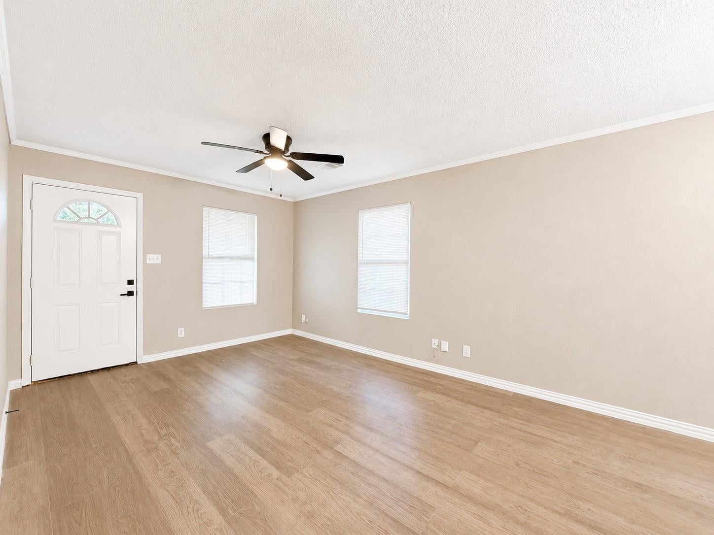 7902 Bowen St, Houston, TX 77051 photo