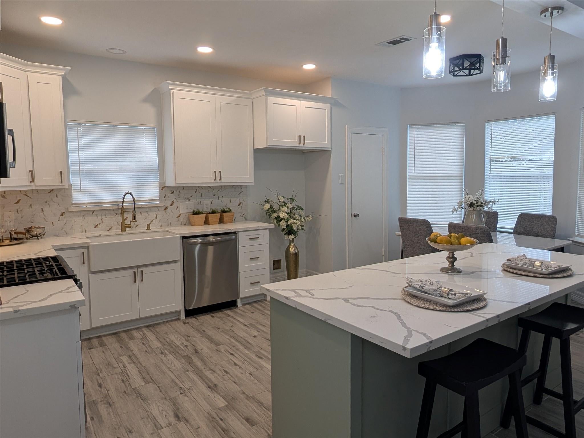 3208 Lee Cir, Pearland, TX 77581 photo