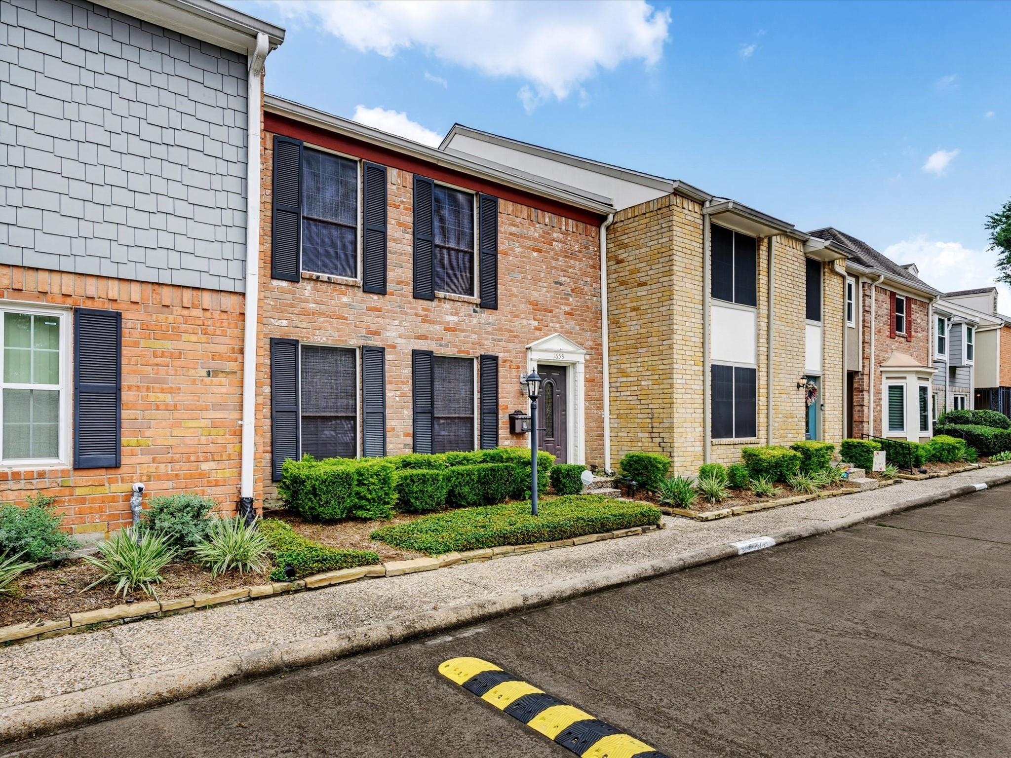 1653 W Sam Houston Pkwy, Houston, TX 77042 photo