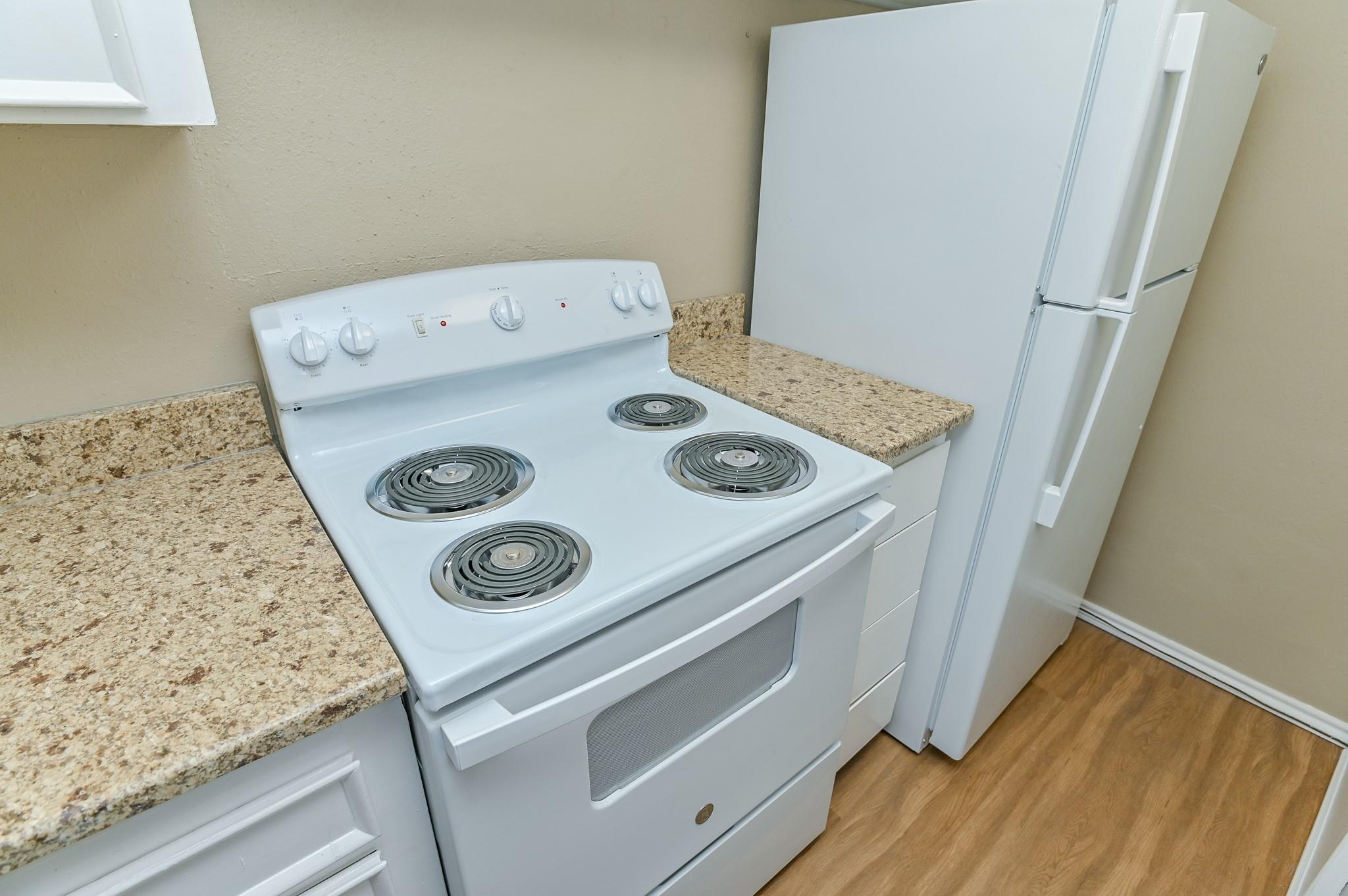 7520 Hornwood Dr #201 W, Houston, TX 77036 photo