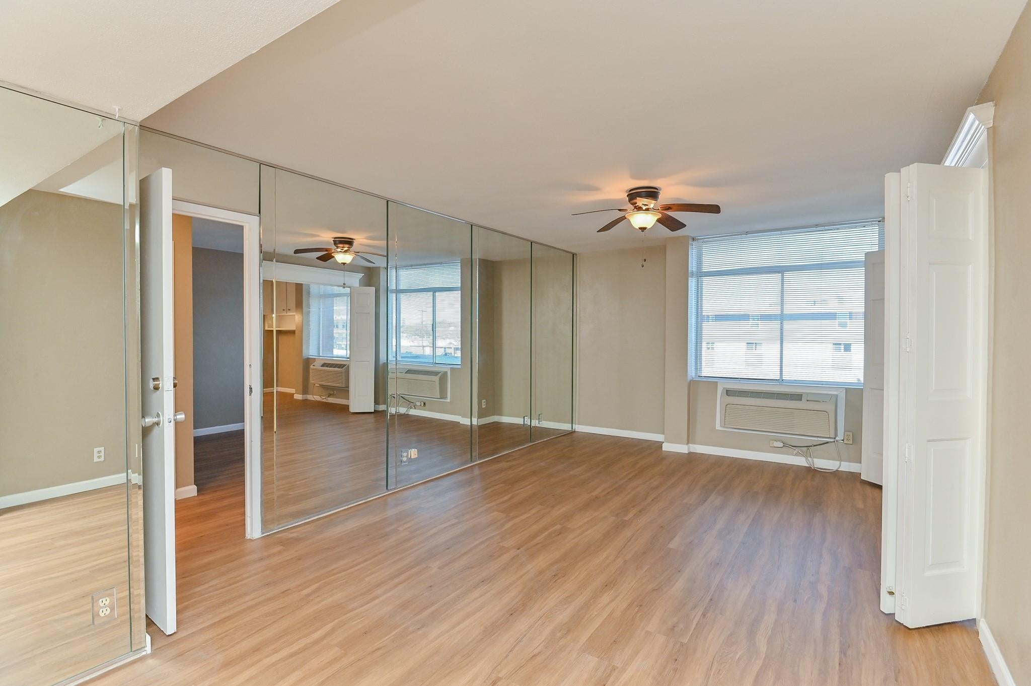 7520 Hornwood Dr, Houston, TX 77036