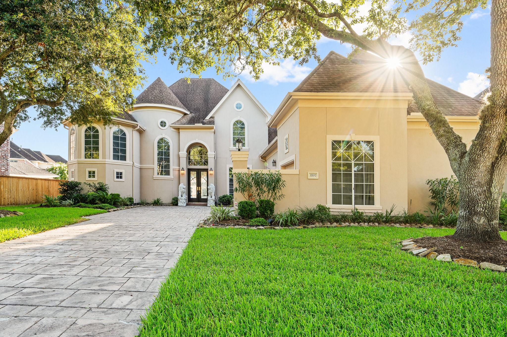 3707 Abbeywood Dr, Pearland, TX 77584