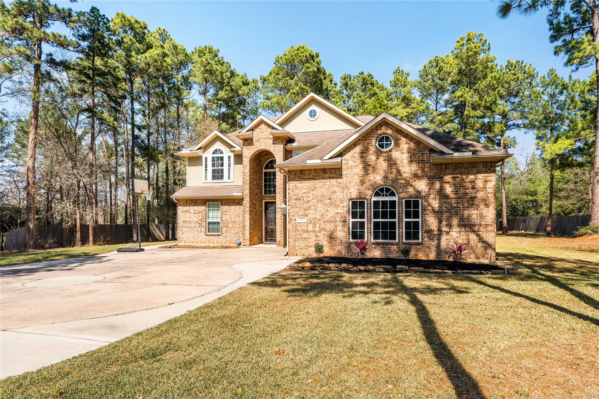 22306 Baneberry Rd, Magnolia, TX 77355