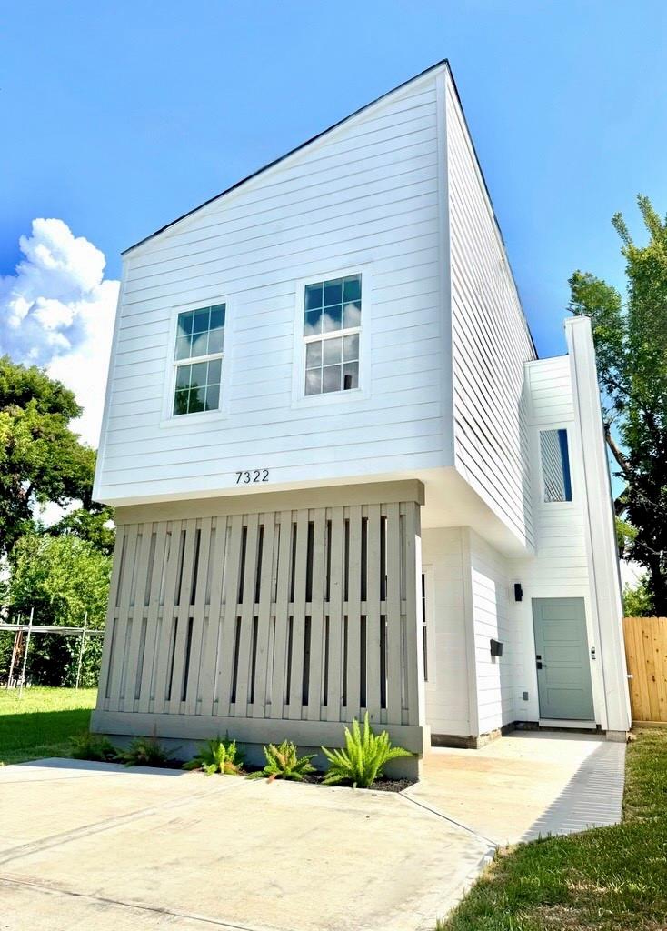 7322 Laredo St, Houston, TX 77020 photo