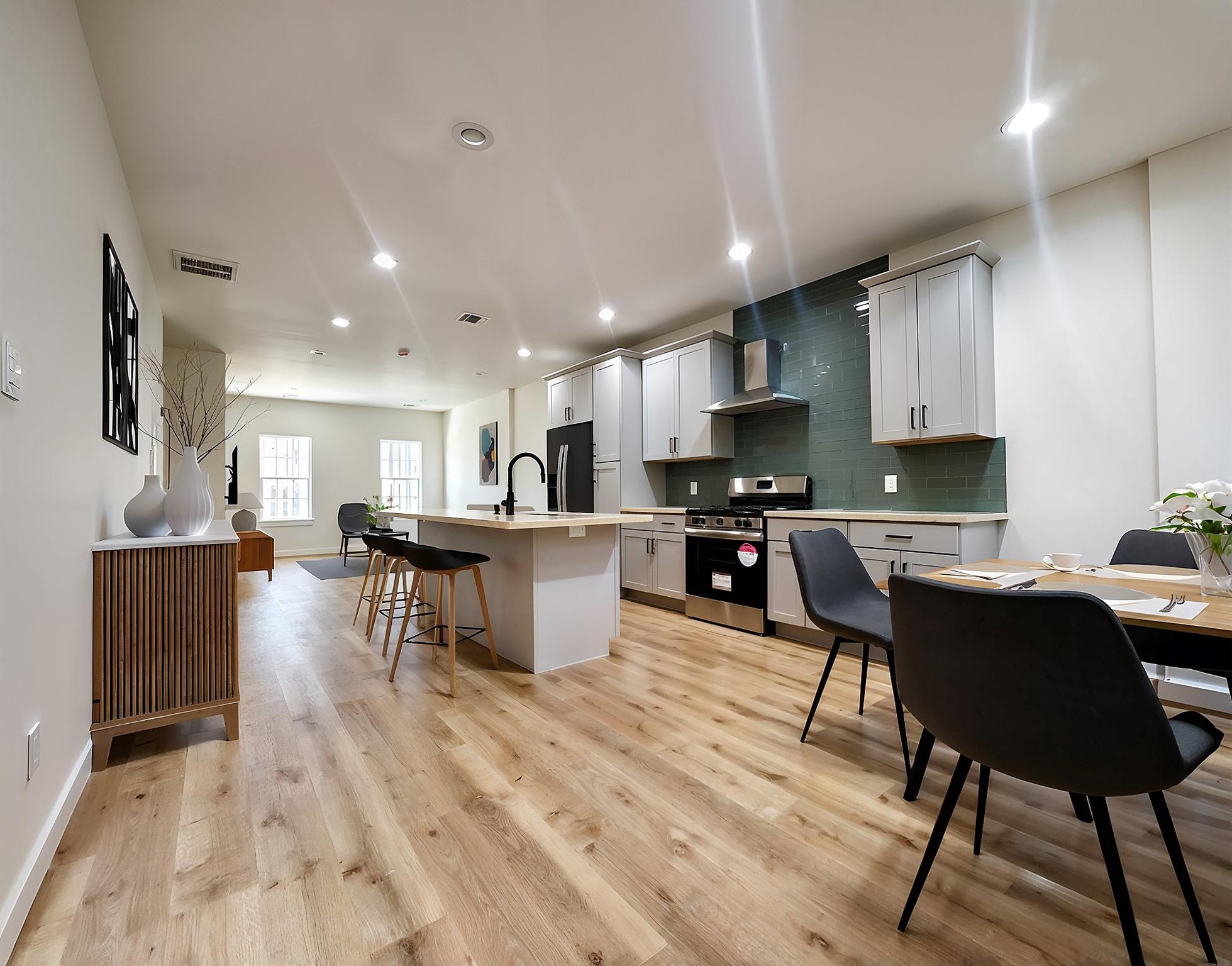 7322 Laredo St, Houston, TX 77020 photo
