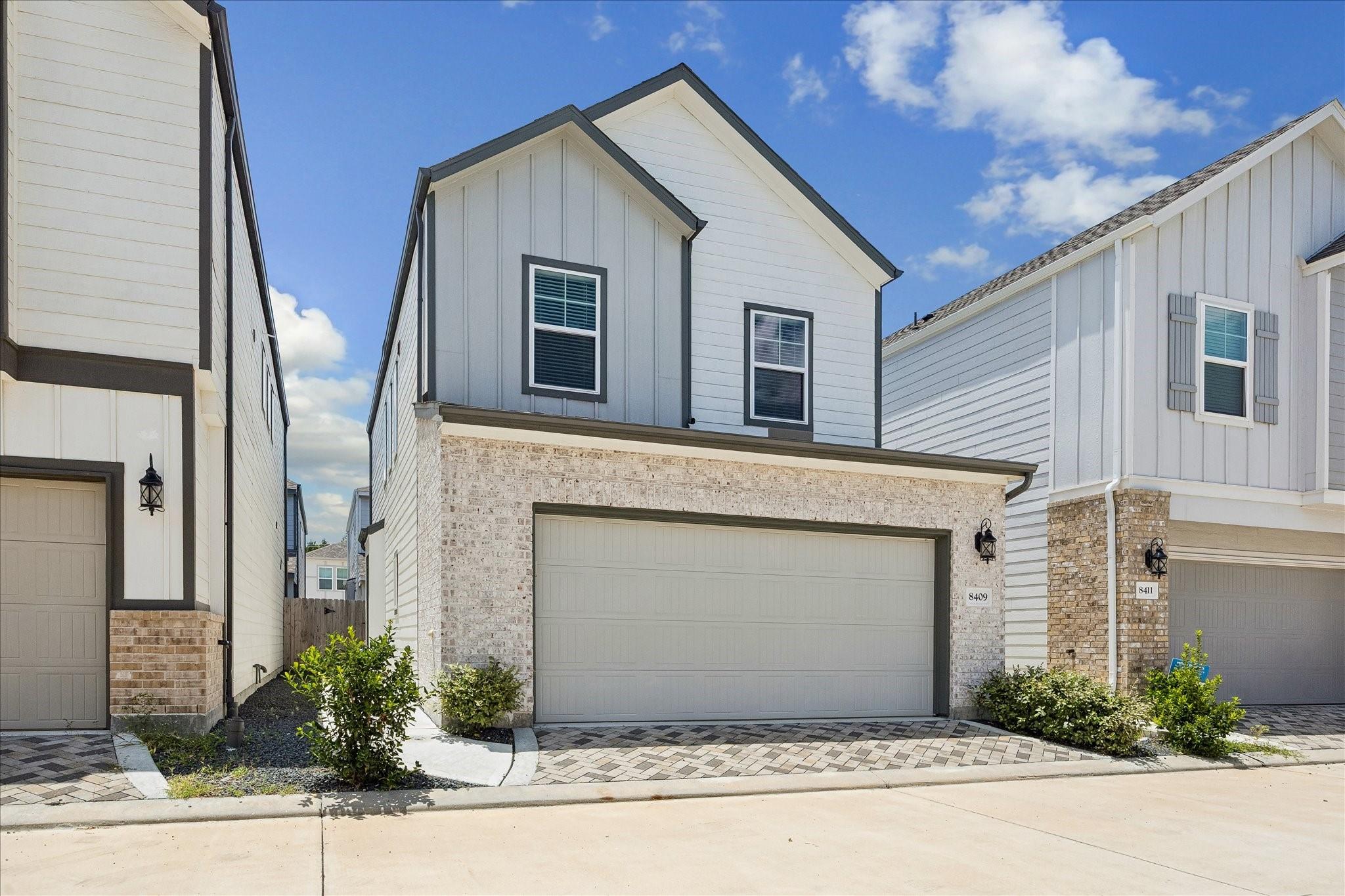 8409 Arden Valley Ln, Houston, TX 77063