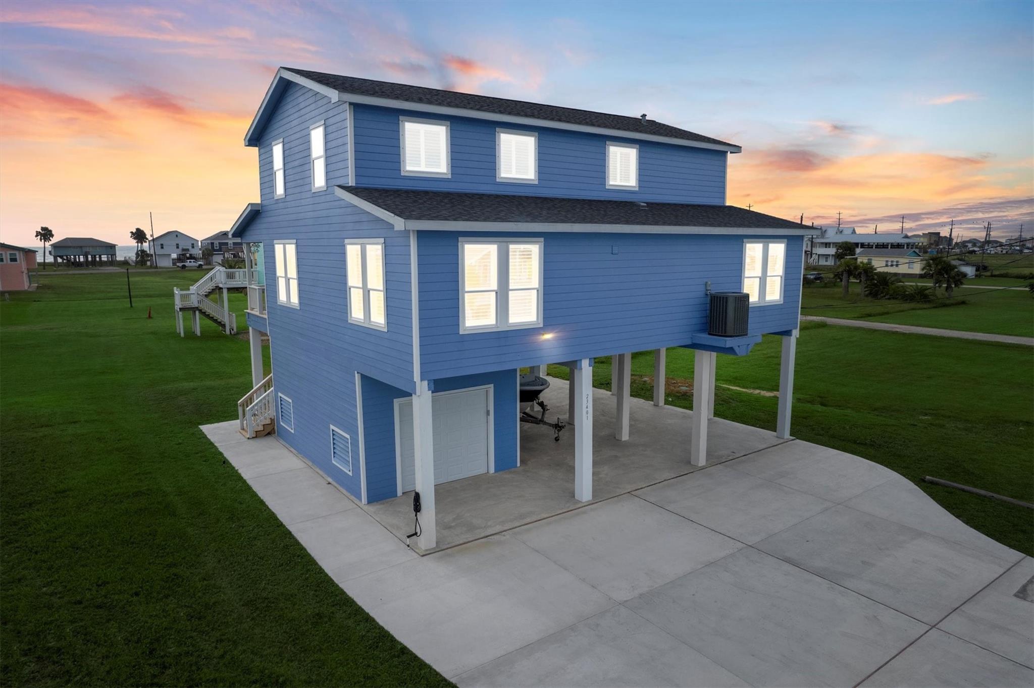23401 4 Ave, Galveston, TX 77554