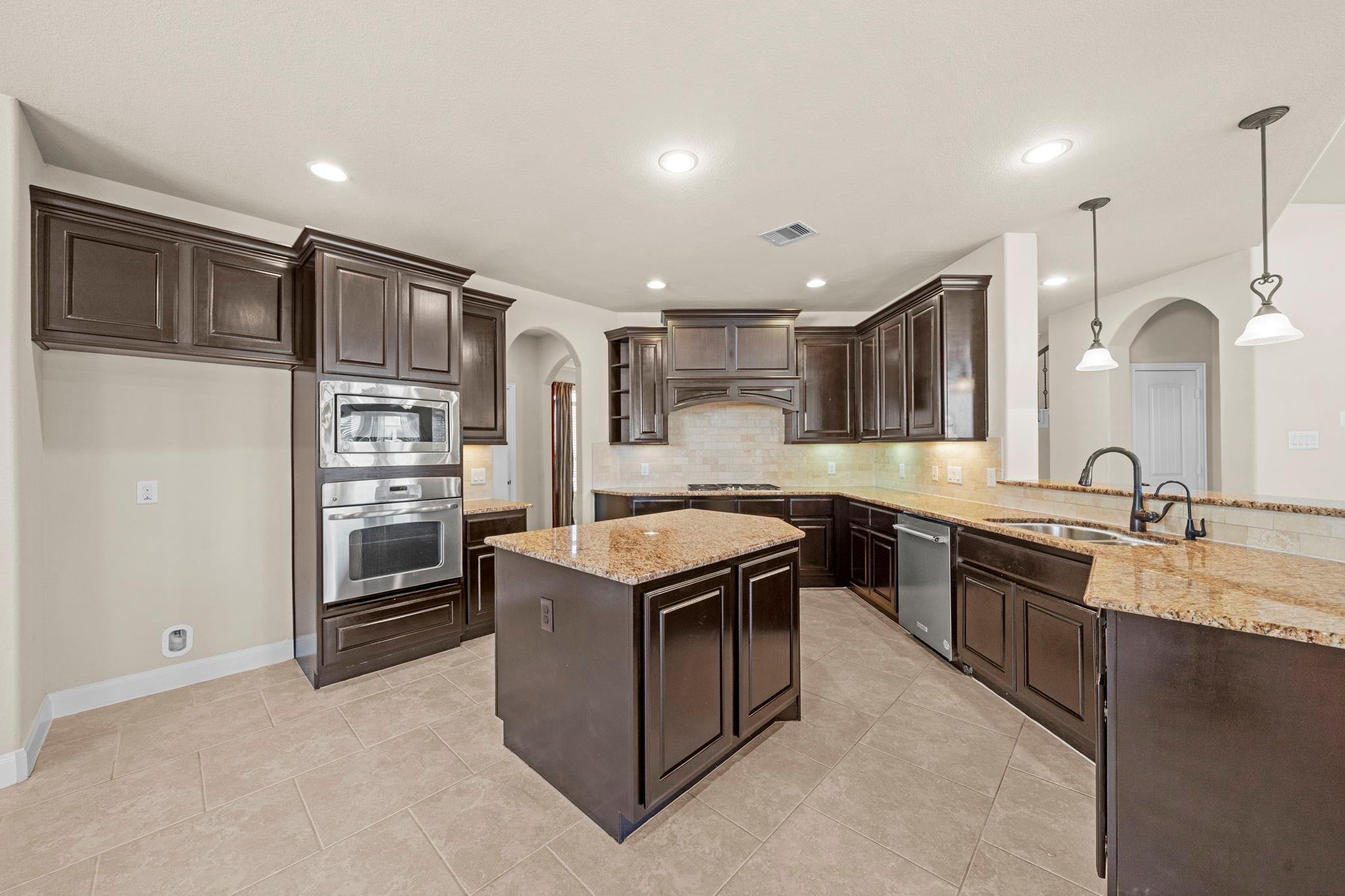 16902 Cook Landing Dr, Richmond, TX 77407 photo