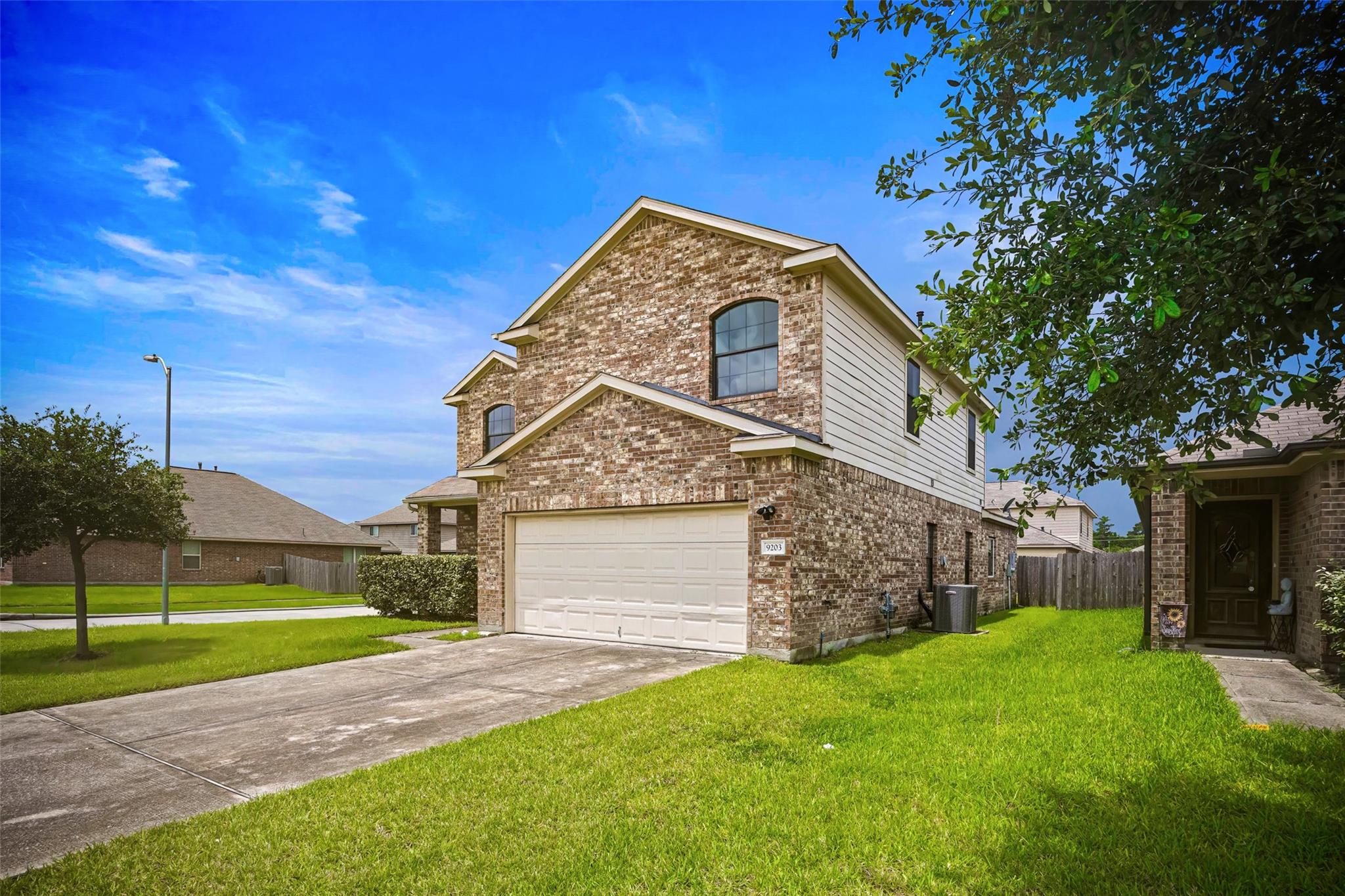 9203 Sasson Blvd, Houston, TX 77044 photo