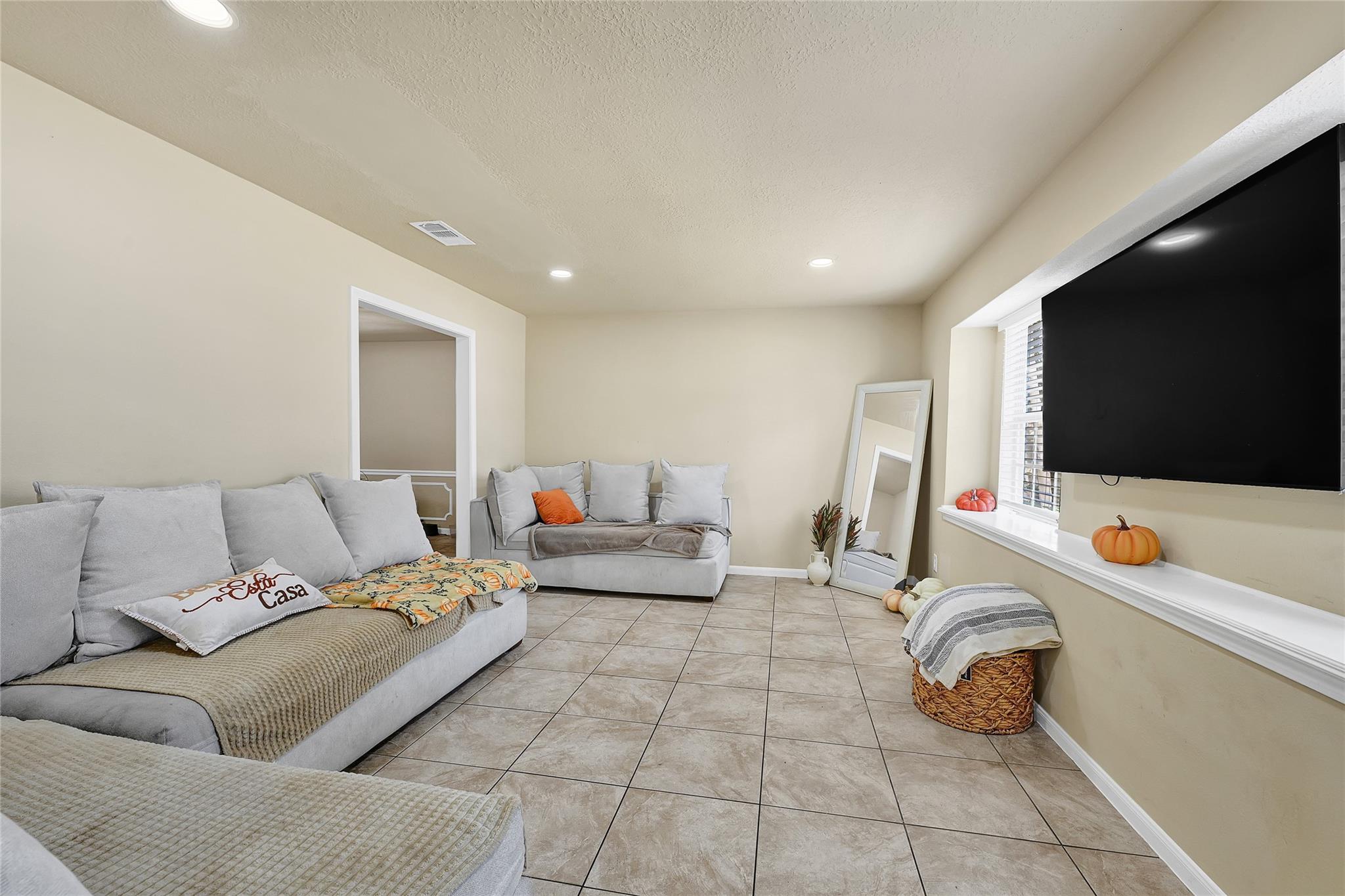 4806 Charade Dr, Houston, TX 77066 photo