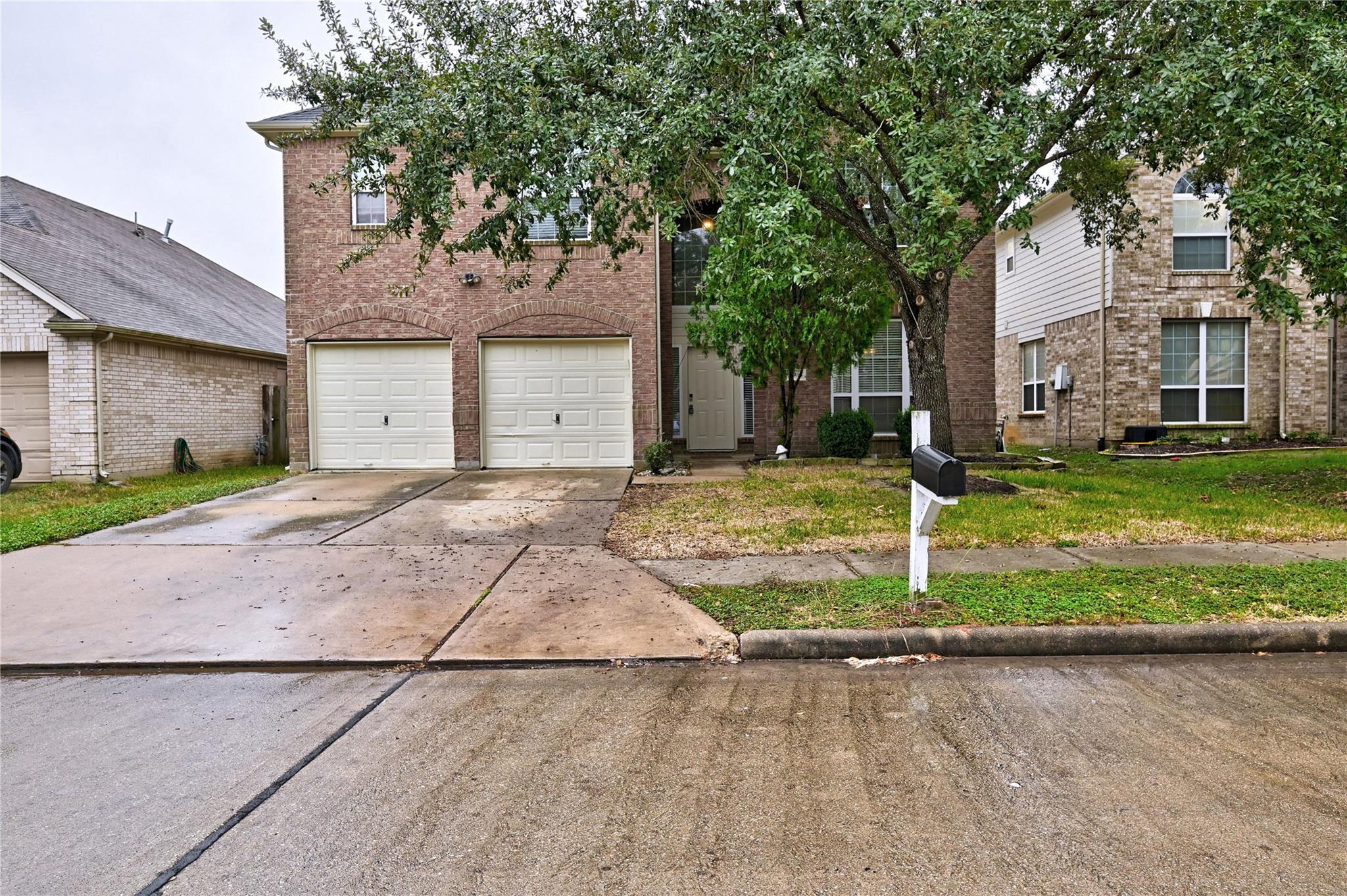 11819 Leaf Oak Dr, Houston, TX 77065