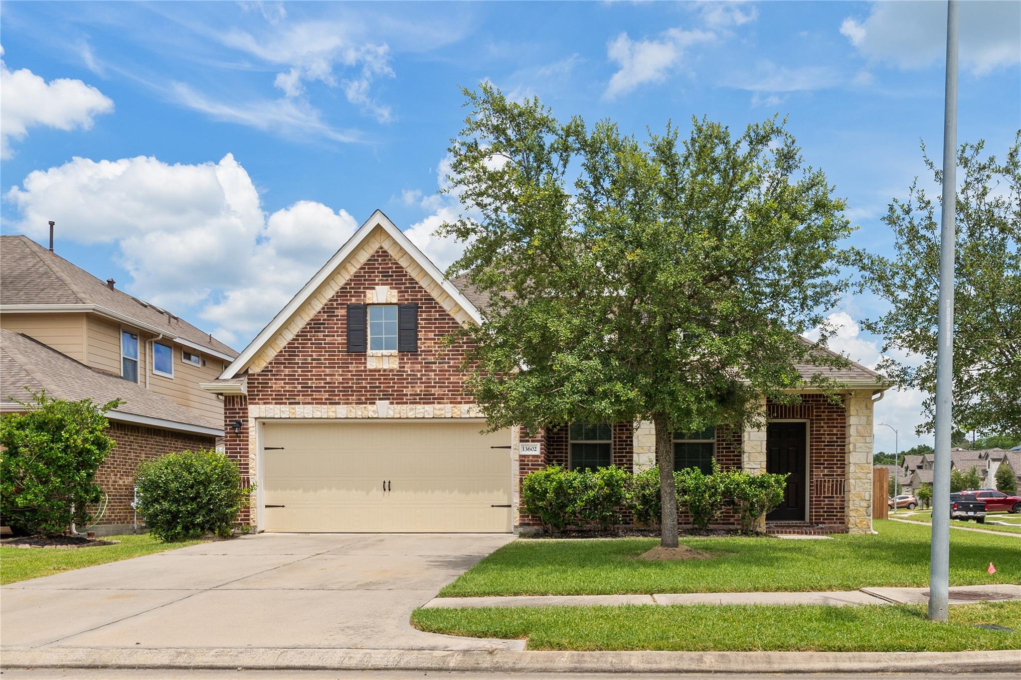 13602 Kodiak Brown Bear St, Crosby, TX 77532