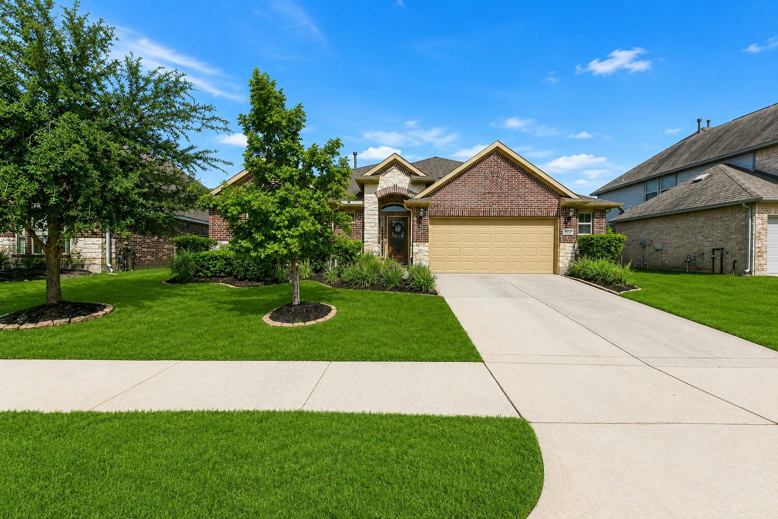 16718 Lake Limestone Ln, Houston, TX 77044 photo