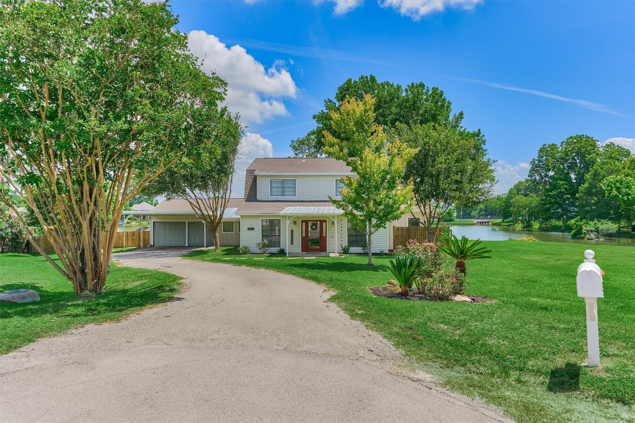 438 Lazy Ln, Montgomery, TX 77356