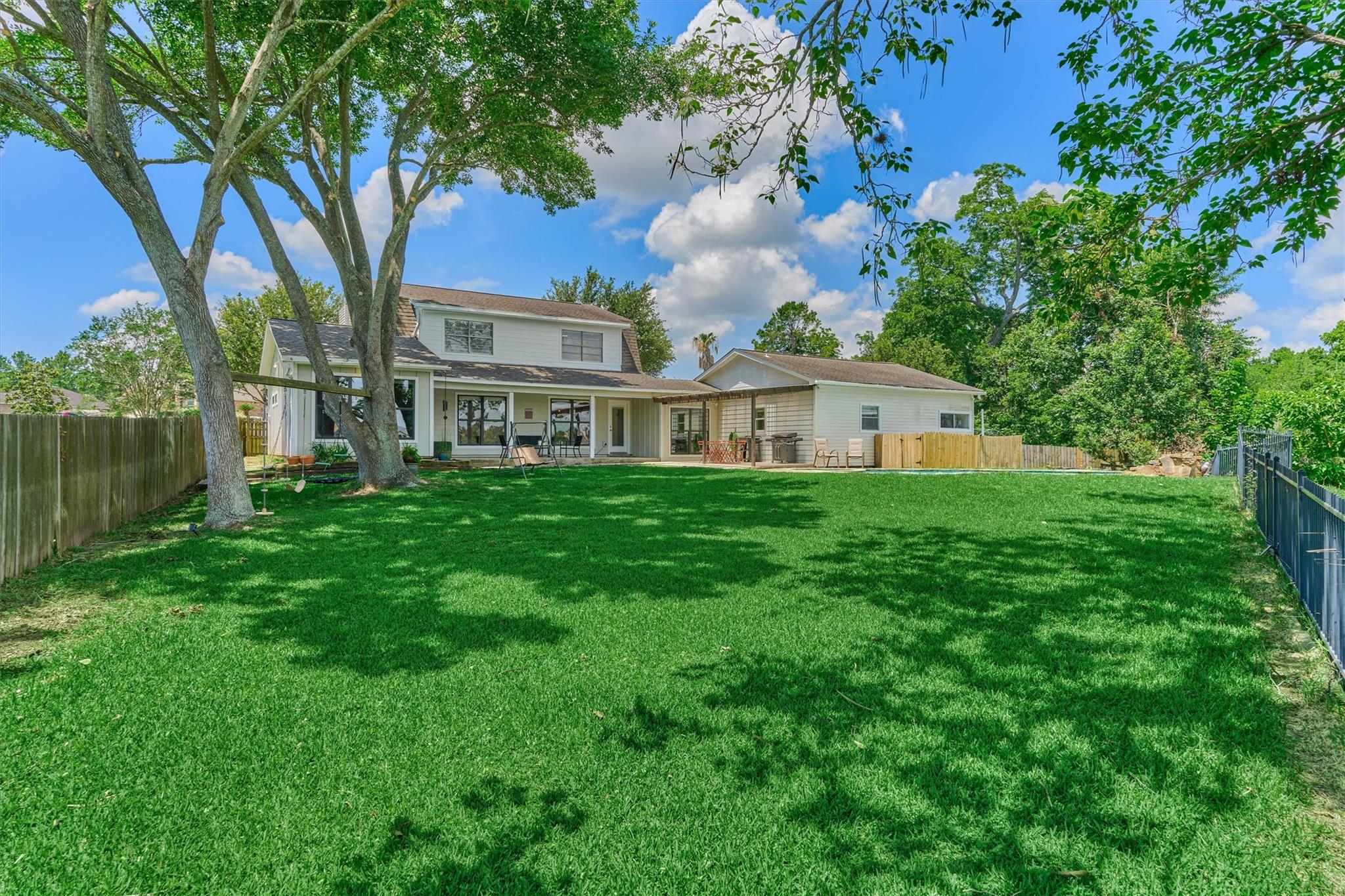 438 Lazy Ln, Montgomery, TX 77356 photo