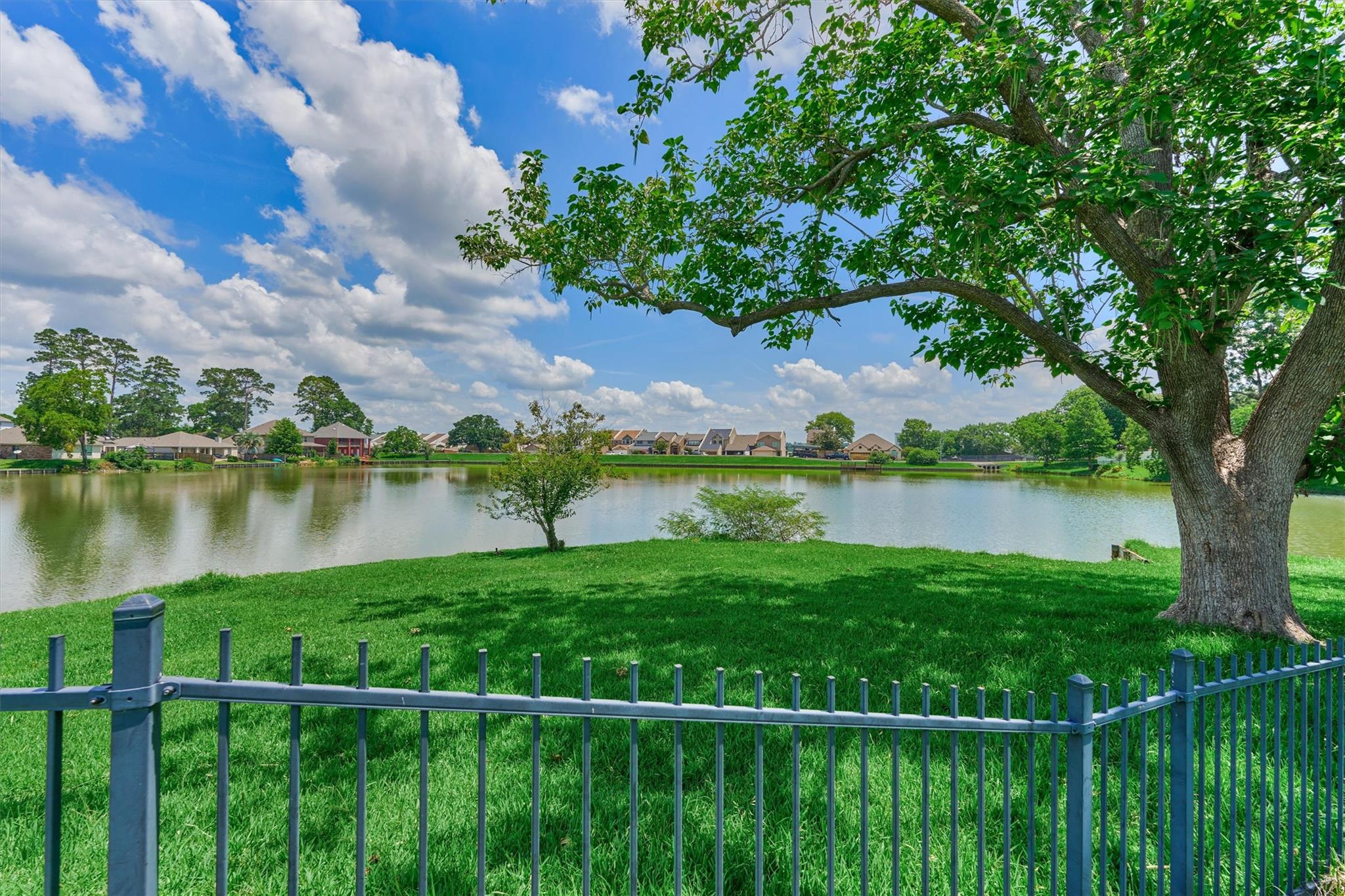 438 Lazy Ln, Montgomery, TX 77356 photo