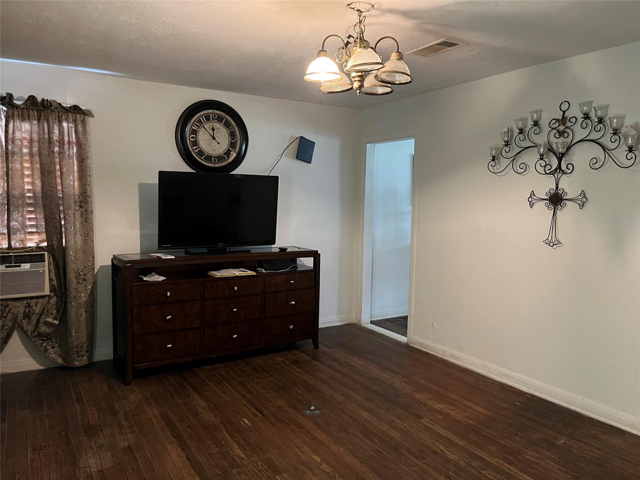 2836 Cochran St, Houston, TX 77009 photo