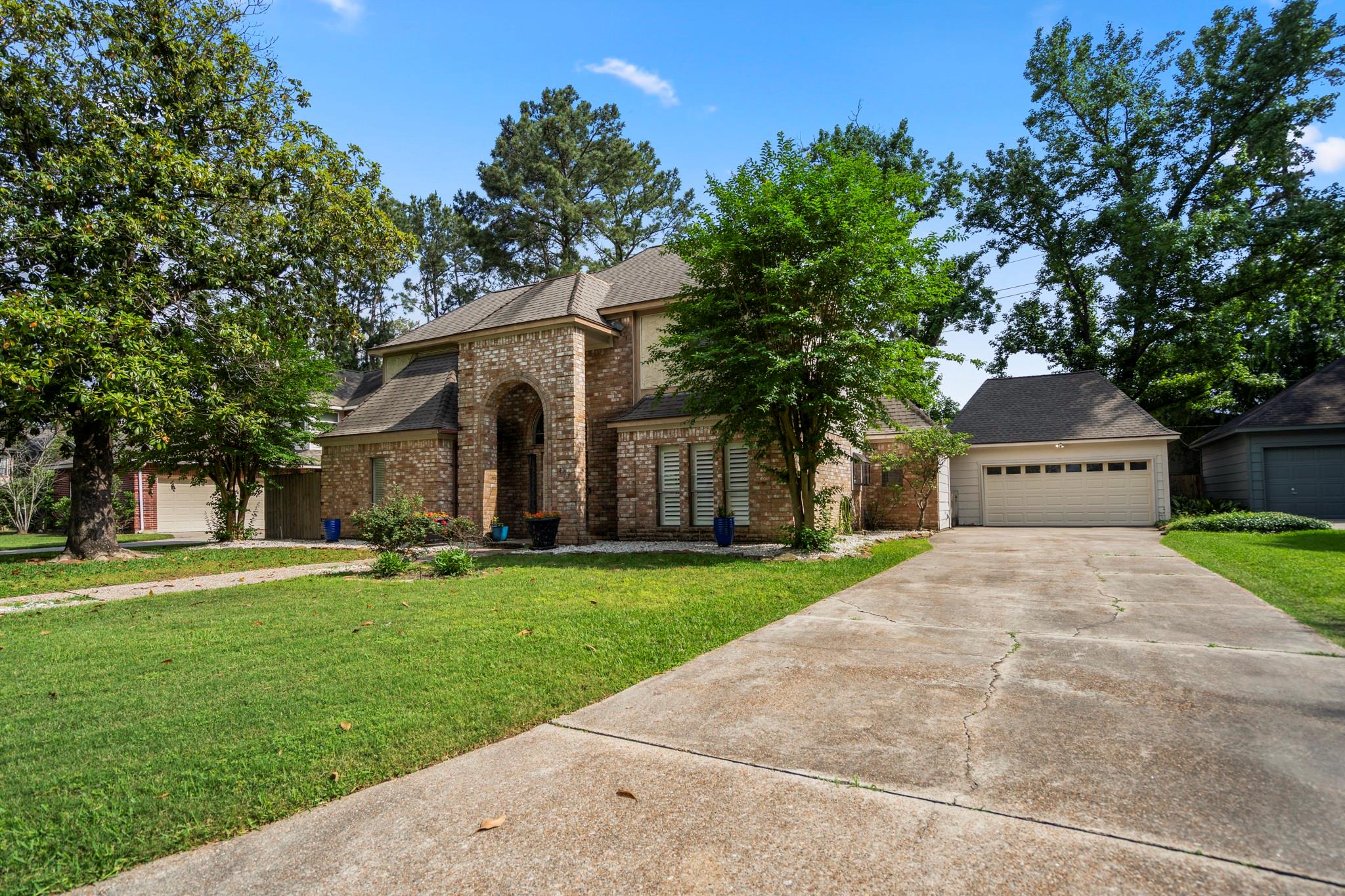 407 Champion Lake Dr, Spring, TX 77380 photo