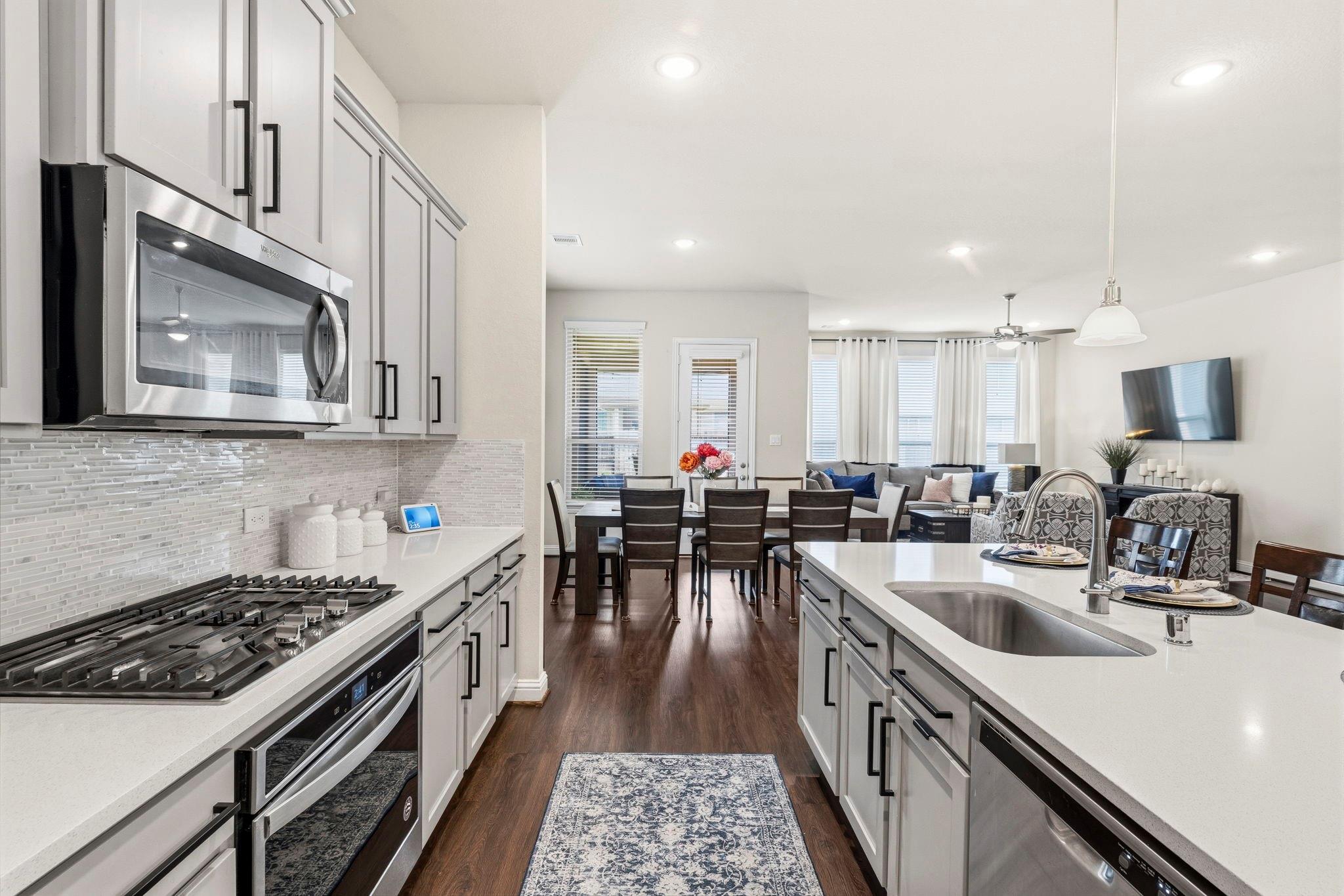 17209 Olive Blossom Ct, Conroe, TX 77385 photo