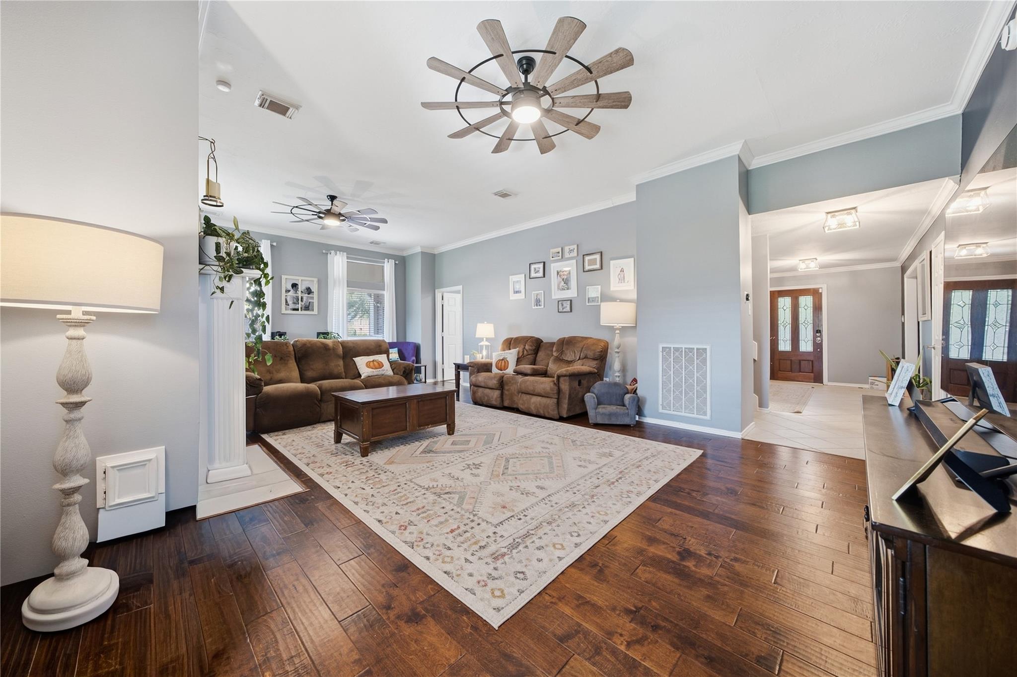 405 Regency Ct, Friendswood, TX 77546 photo