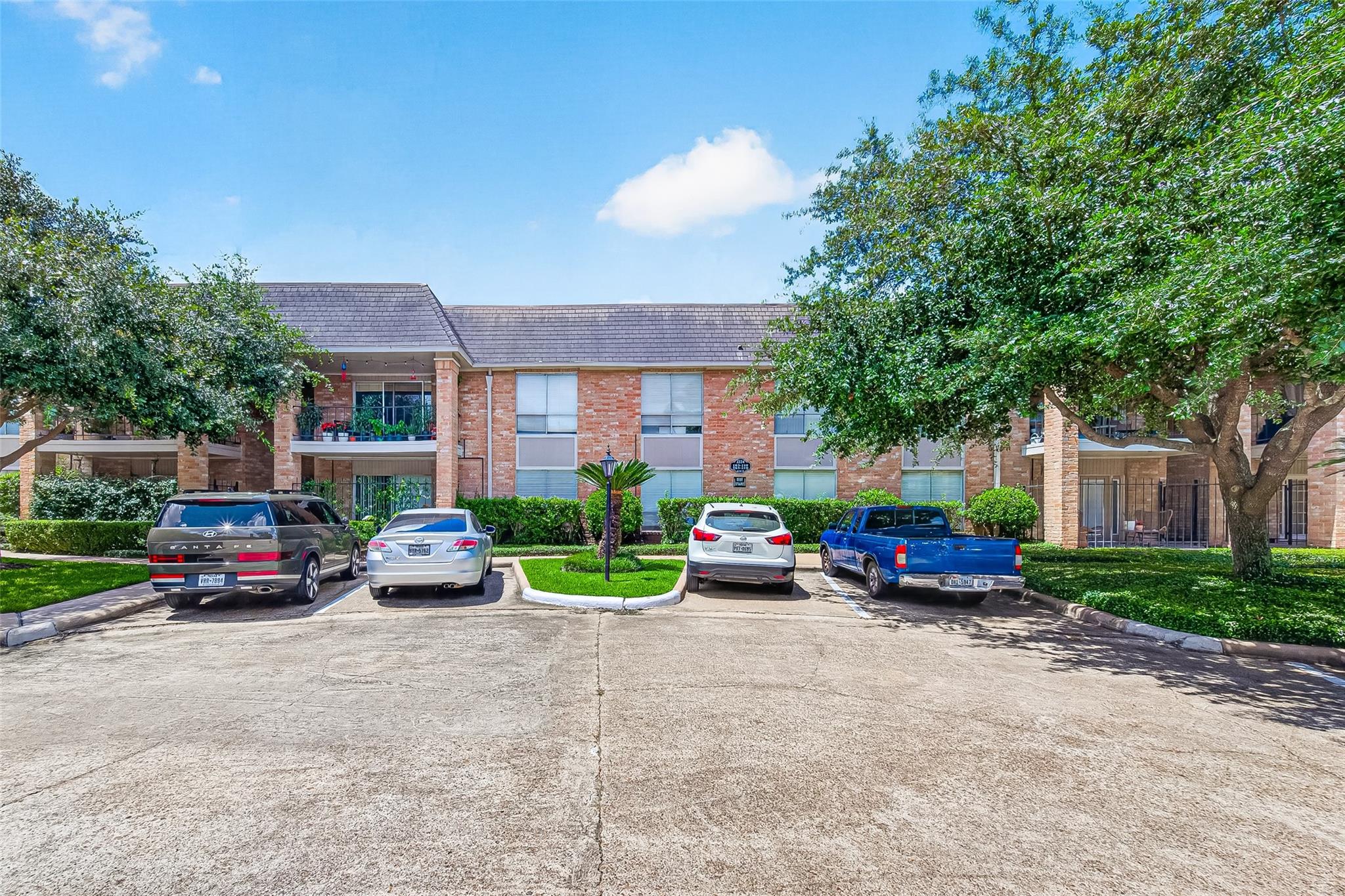 2234 Piney Point Rd, Houston, TX 77063